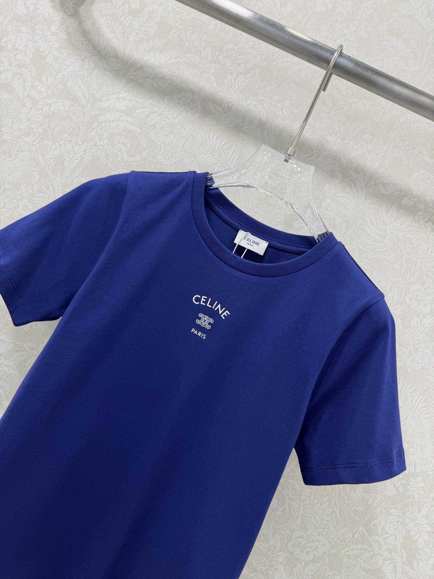 🔥🔥CELIN*26新款极简凯旋门印花短袖T恤 通勤休闲都显贵 经典圆领+利落小版型，修饰身形不挑人，单