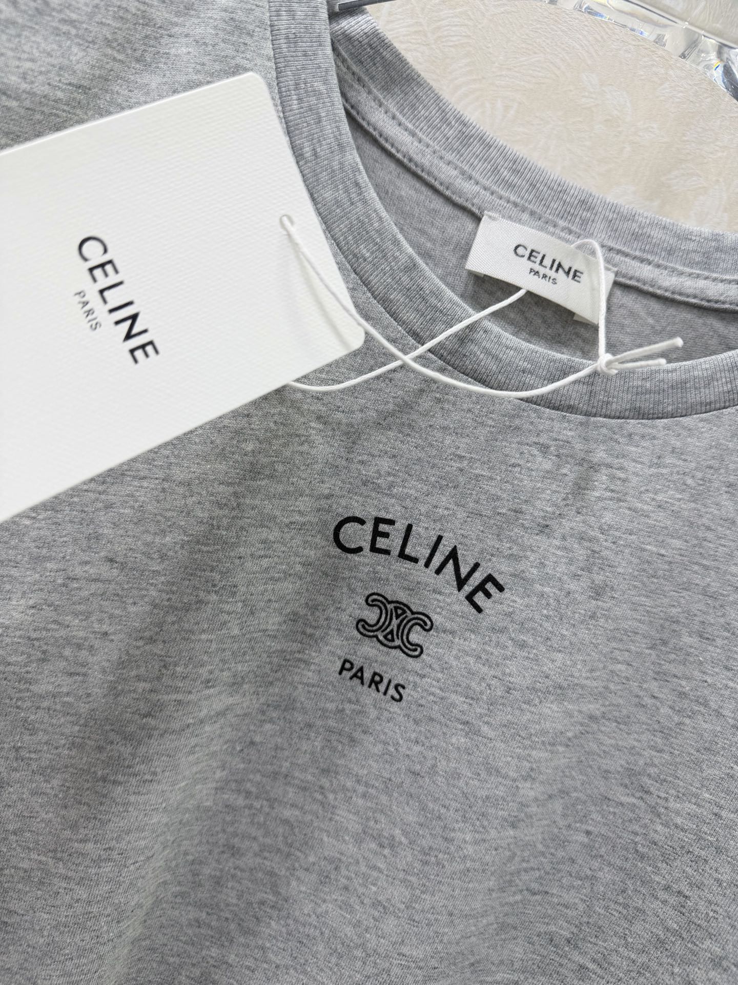 🔥🔥CELIN*26新款极简凯旋门印花短袖T恤 通勤休闲都显贵 经典圆领+利落小版型，修饰身形不挑人，单