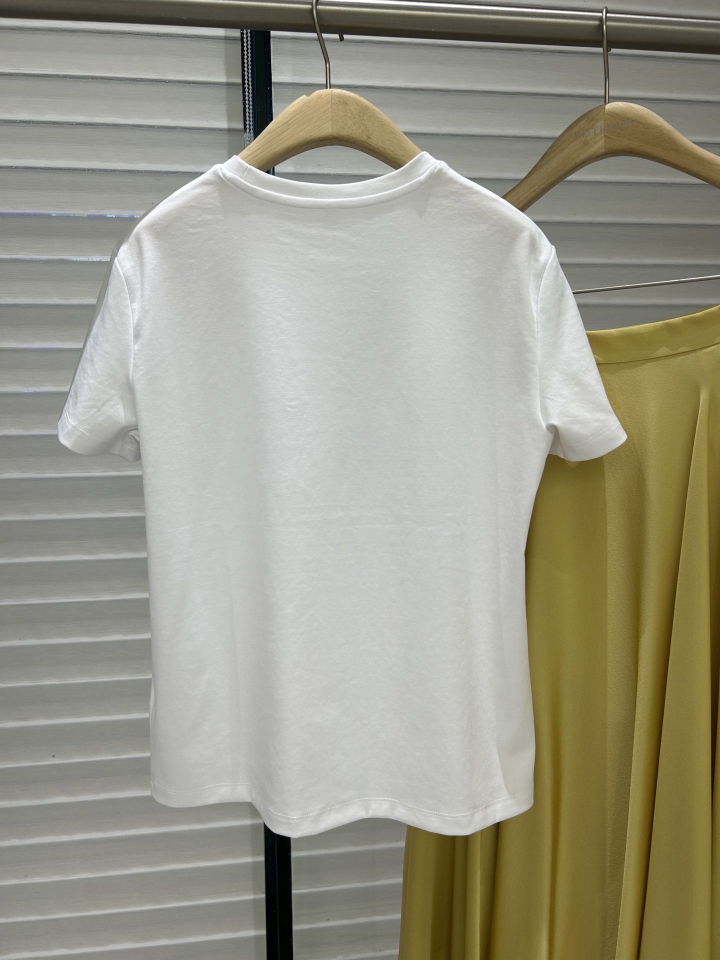 Handmade Floral Silk T-Shirt: Elegant & Antibacterial, Limited Edition Colors 7 i1748438316169 8379 0 5