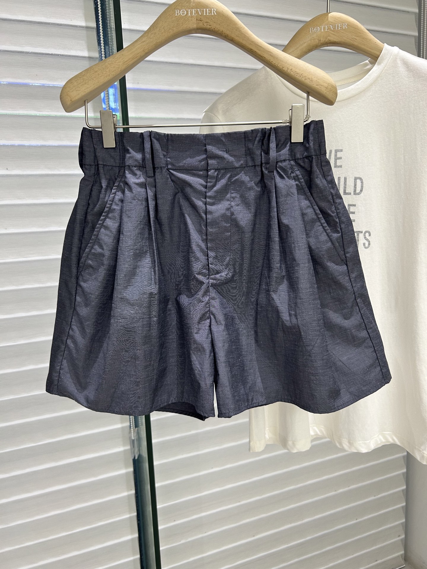 High-Waisted Bloomers Shorts - Comfortable Elastic Waist, Flattering Wide Leg Design 3 i1748438728674 3398 0 1