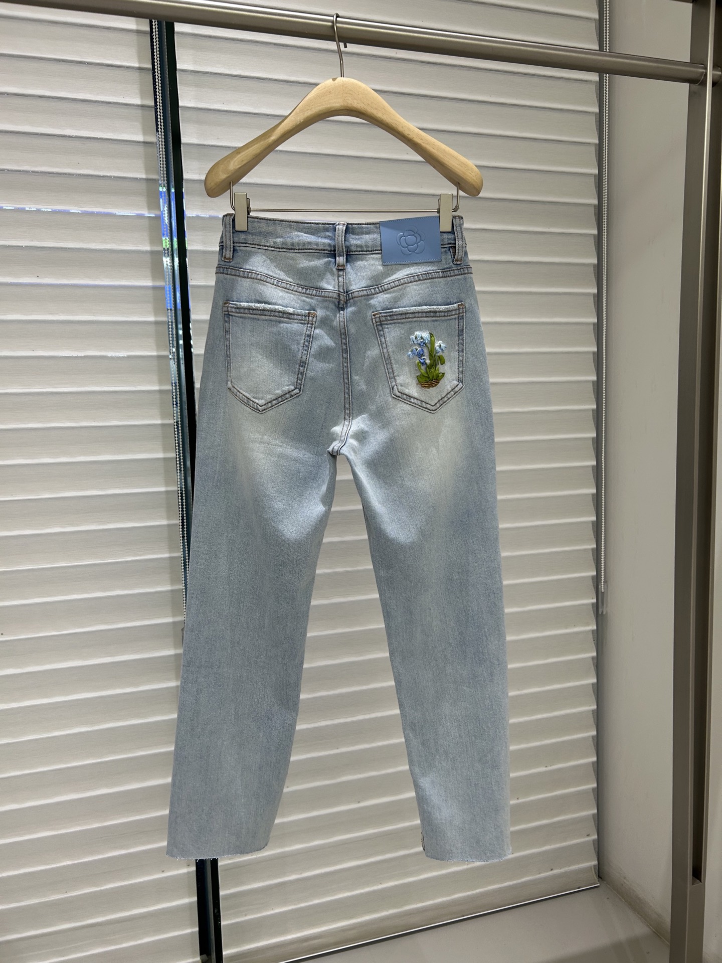 Floral Embroidered Denim Jeans - Summer Style, Comfortable Fit, Ankle Length 7 i1748439135261 4101 0 5