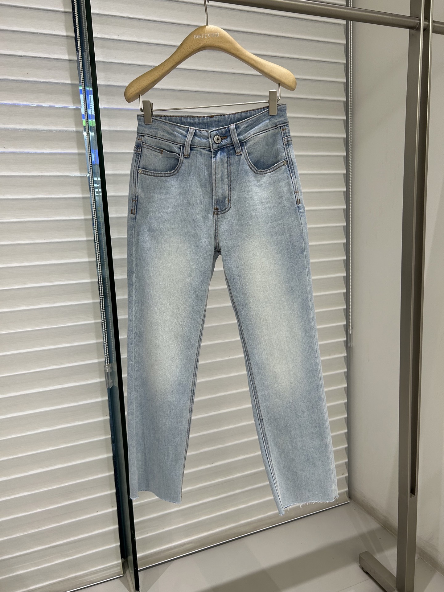 Floral Embroidered Denim Jeans - Summer Style, Comfortable Fit, Ankle Length 8 i1748439135262 9541 0 6