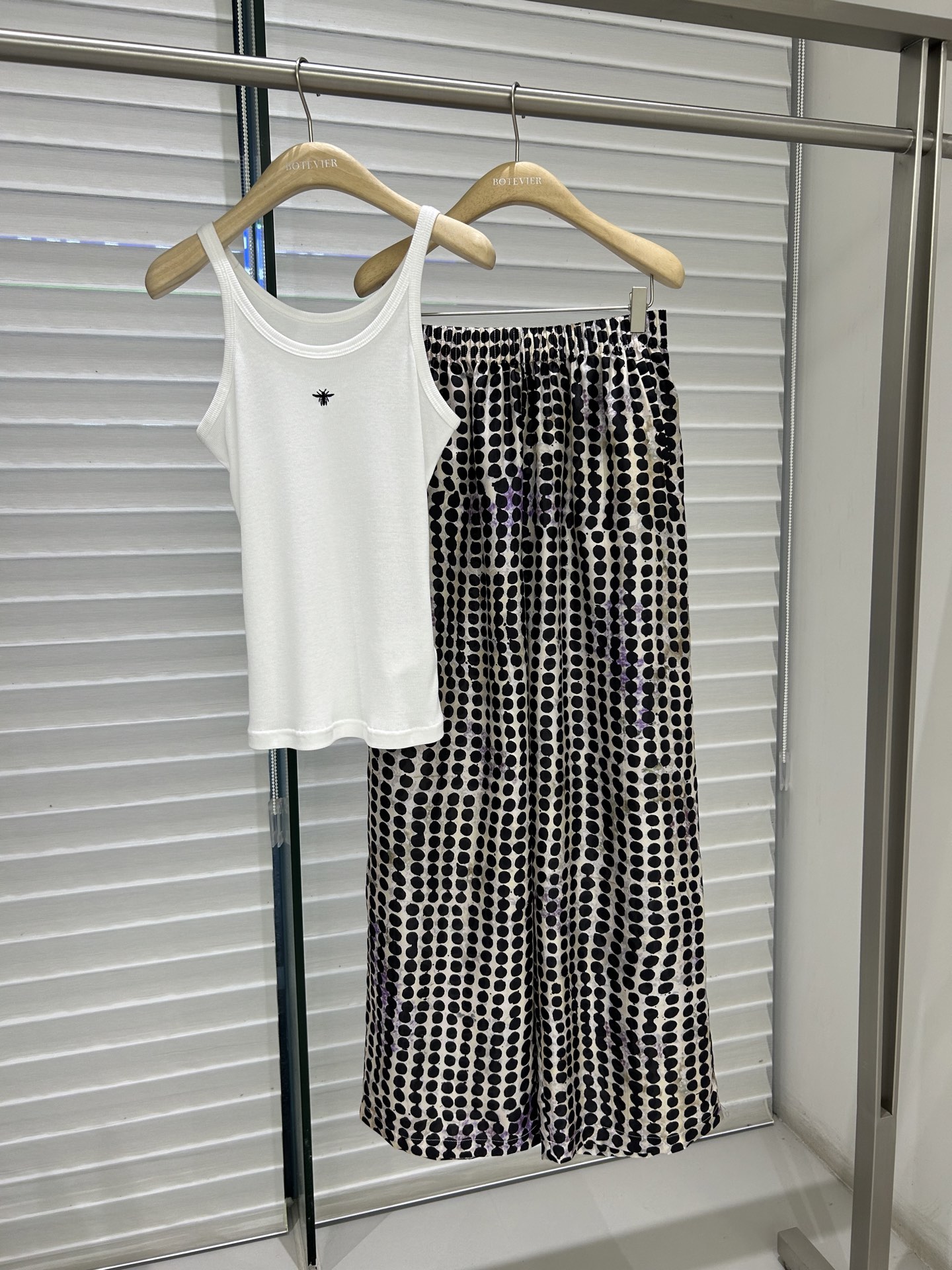 Dior Purple Polka Dot Silk Pants - Elegant & Lightweight, Sizes 36-40 2 i1748533998371 9315 0 0