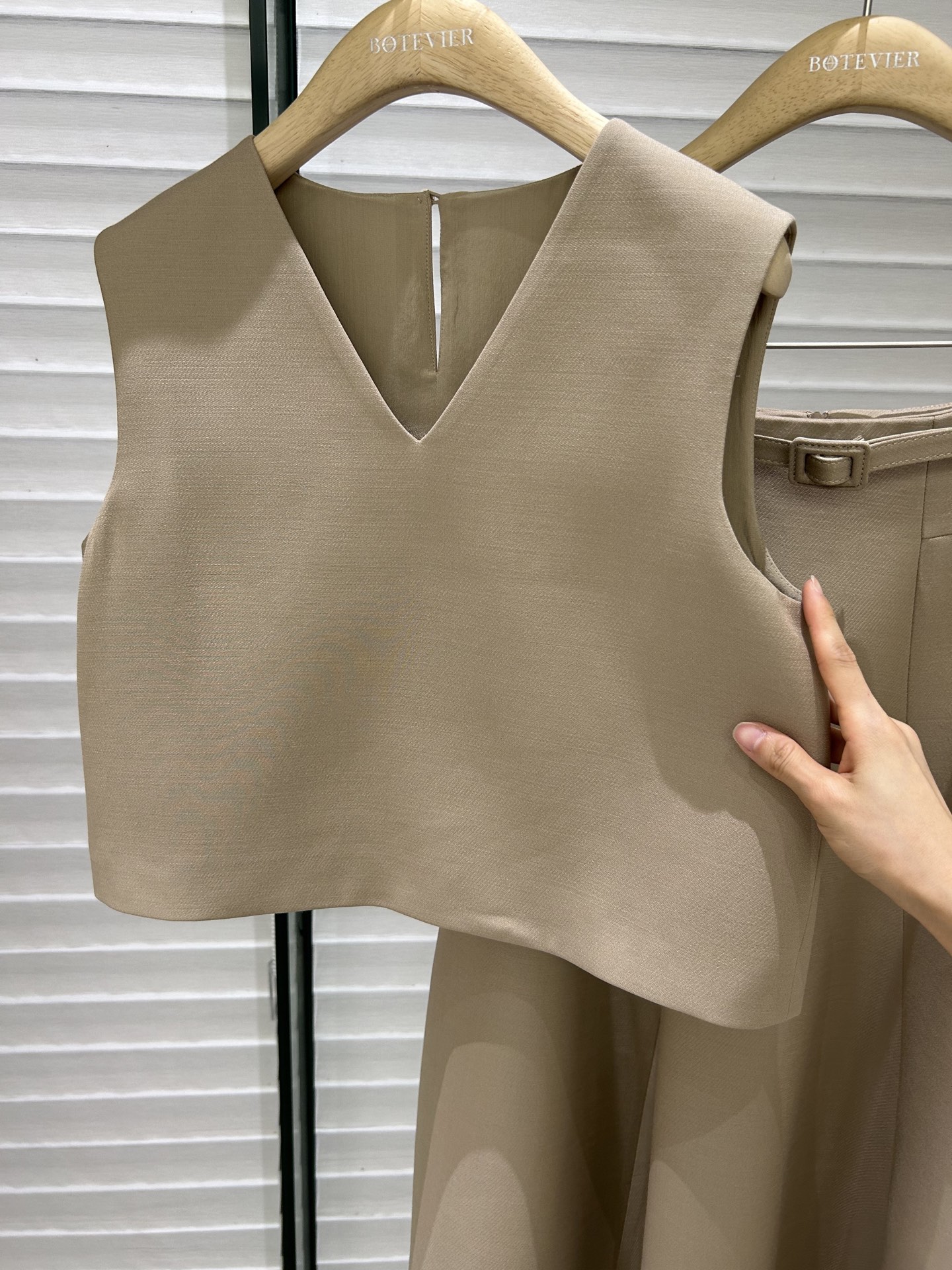 Dior V-Neck Silk Wool Vest Top - Chic, Modern Design 5 i1749907011552 401 0 3