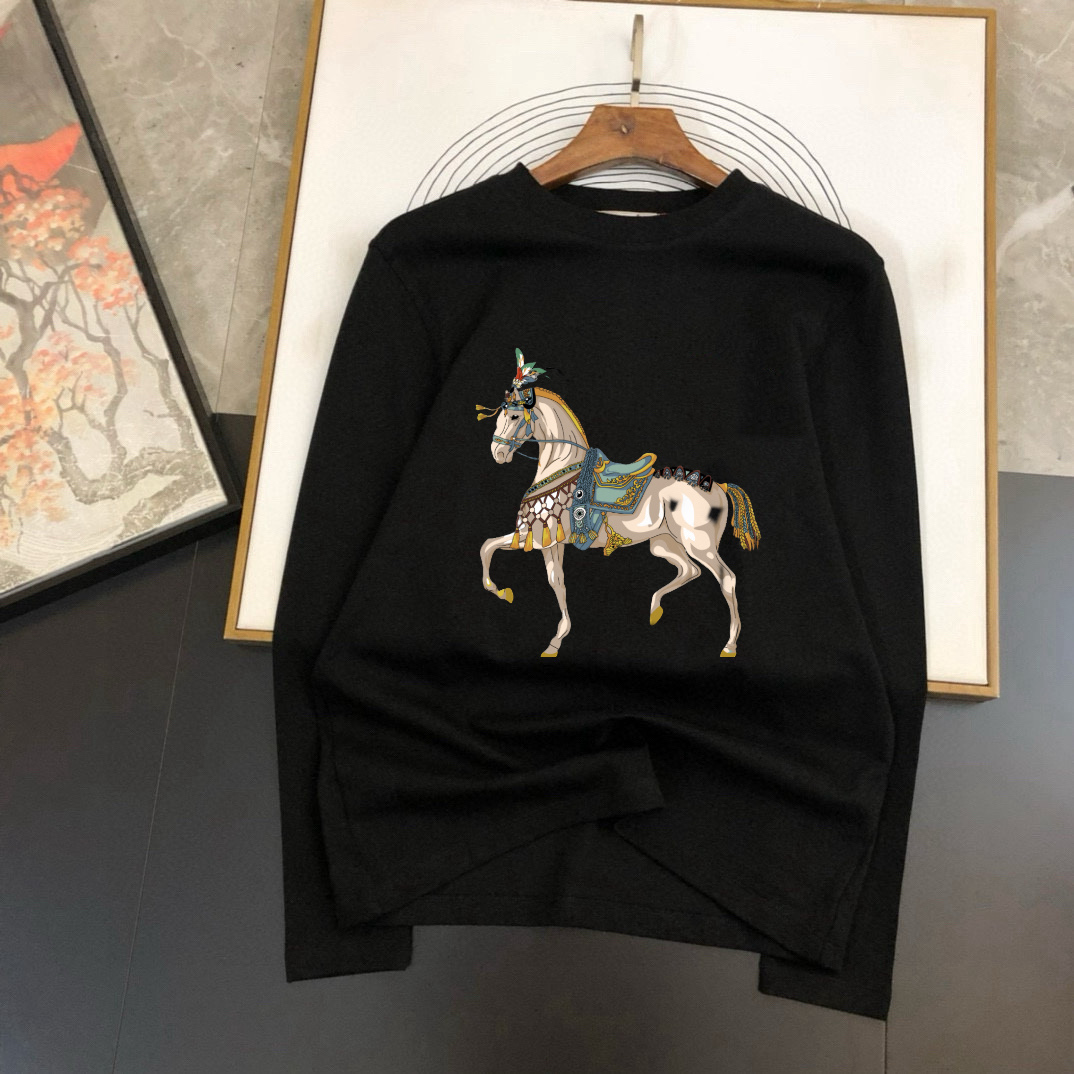 爱玛仕  P120🐰 2025秋冬新品 三标齐全 专属重工艺刺绣，颜色艳丽色彩鲜明！纯棉面料 各种细节非常到位 码数M-3XL