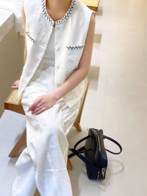 Elegant Linen Vest and Wide-Leg Pants Set with Embroidered Details 1 Elegant Linen Vest and Wide-Leg Pants Set with Embroidered Details