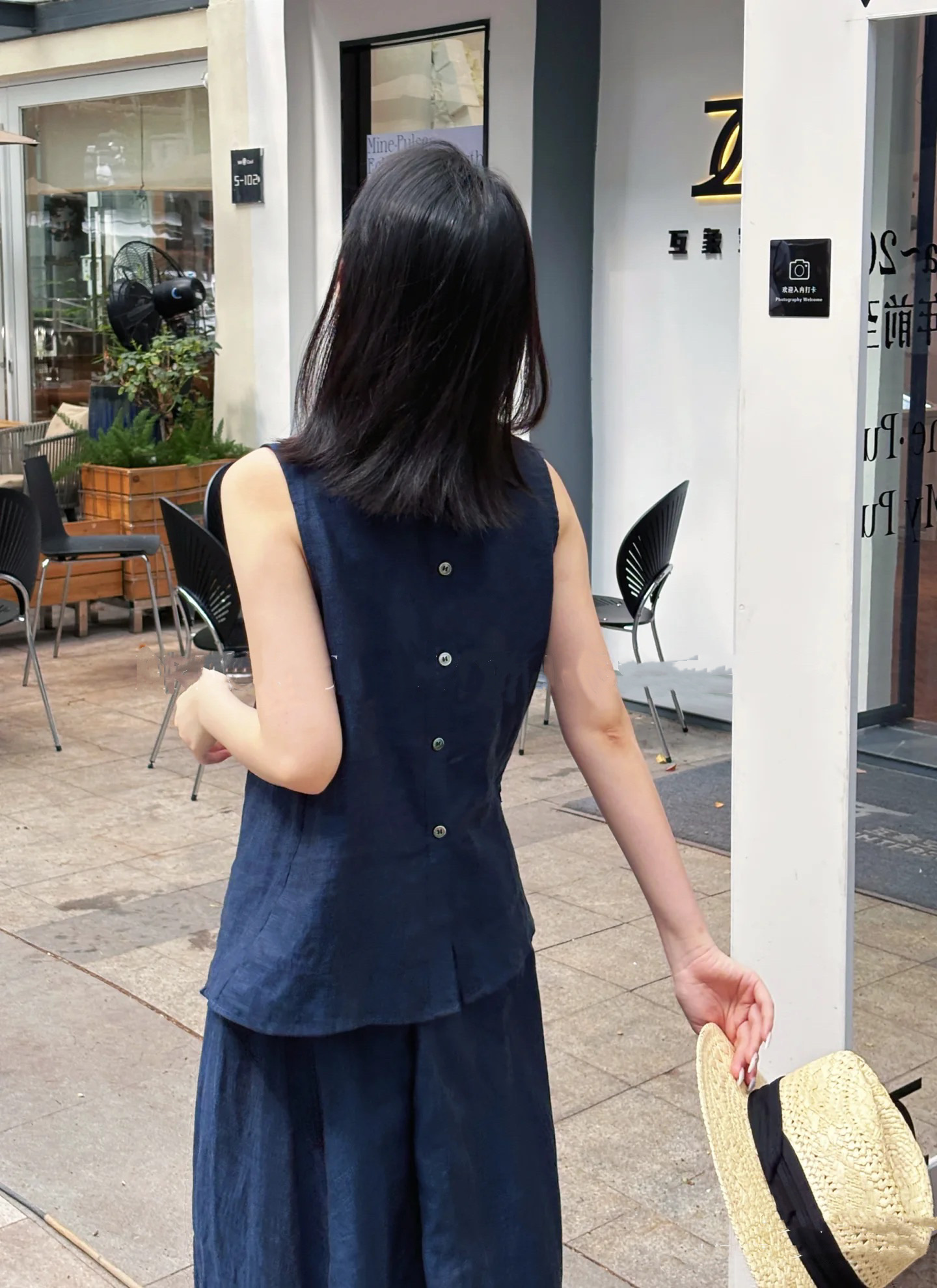 Linen Two-Piece Set: Minimalist Top & High-Waisted Skirt with Waist Chain 5 i1747405733387 291 0 3