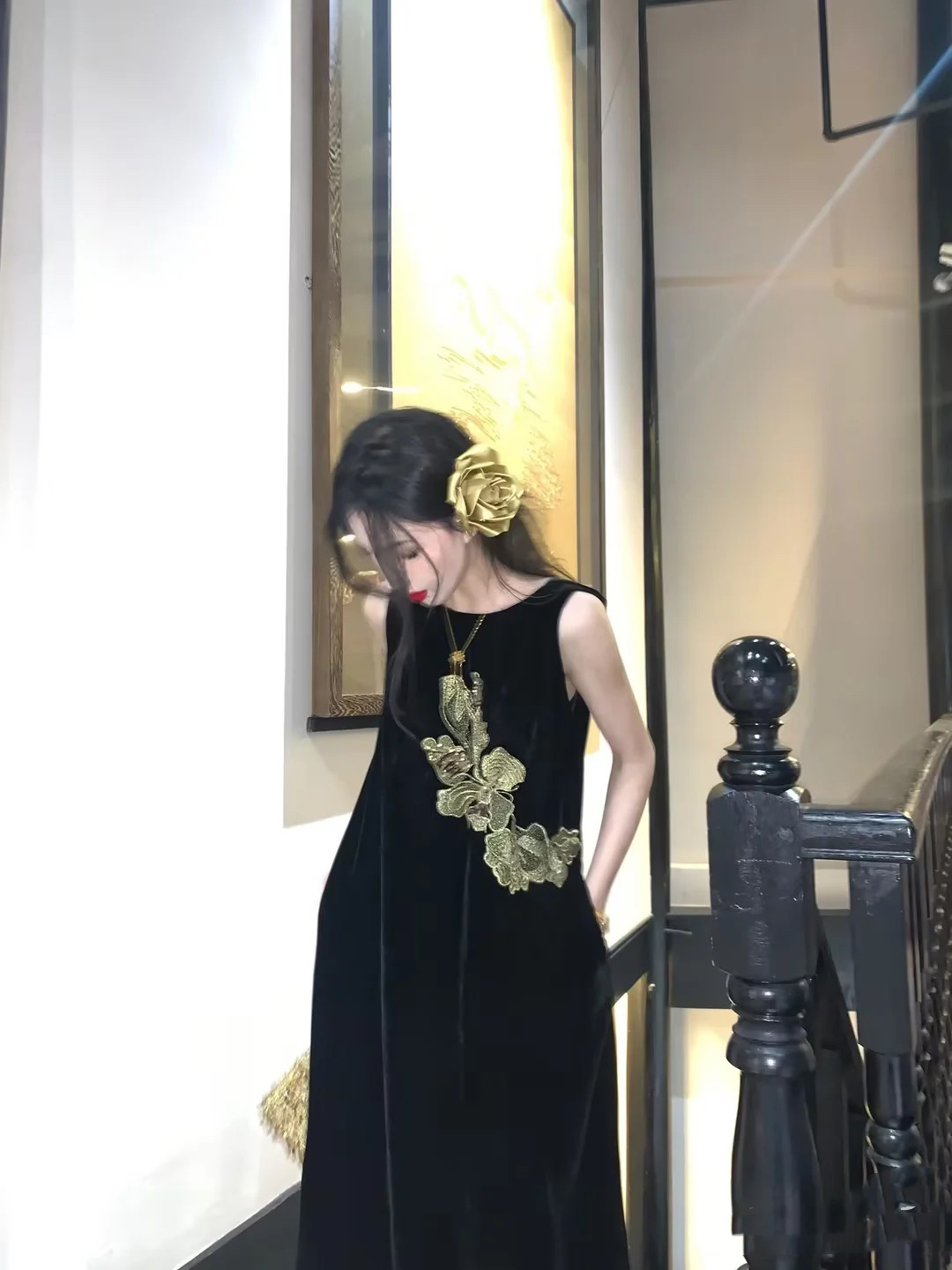 French Luxury: Exquisite Women’s Clothing with Fine Fragrance Packaging - 图片 4