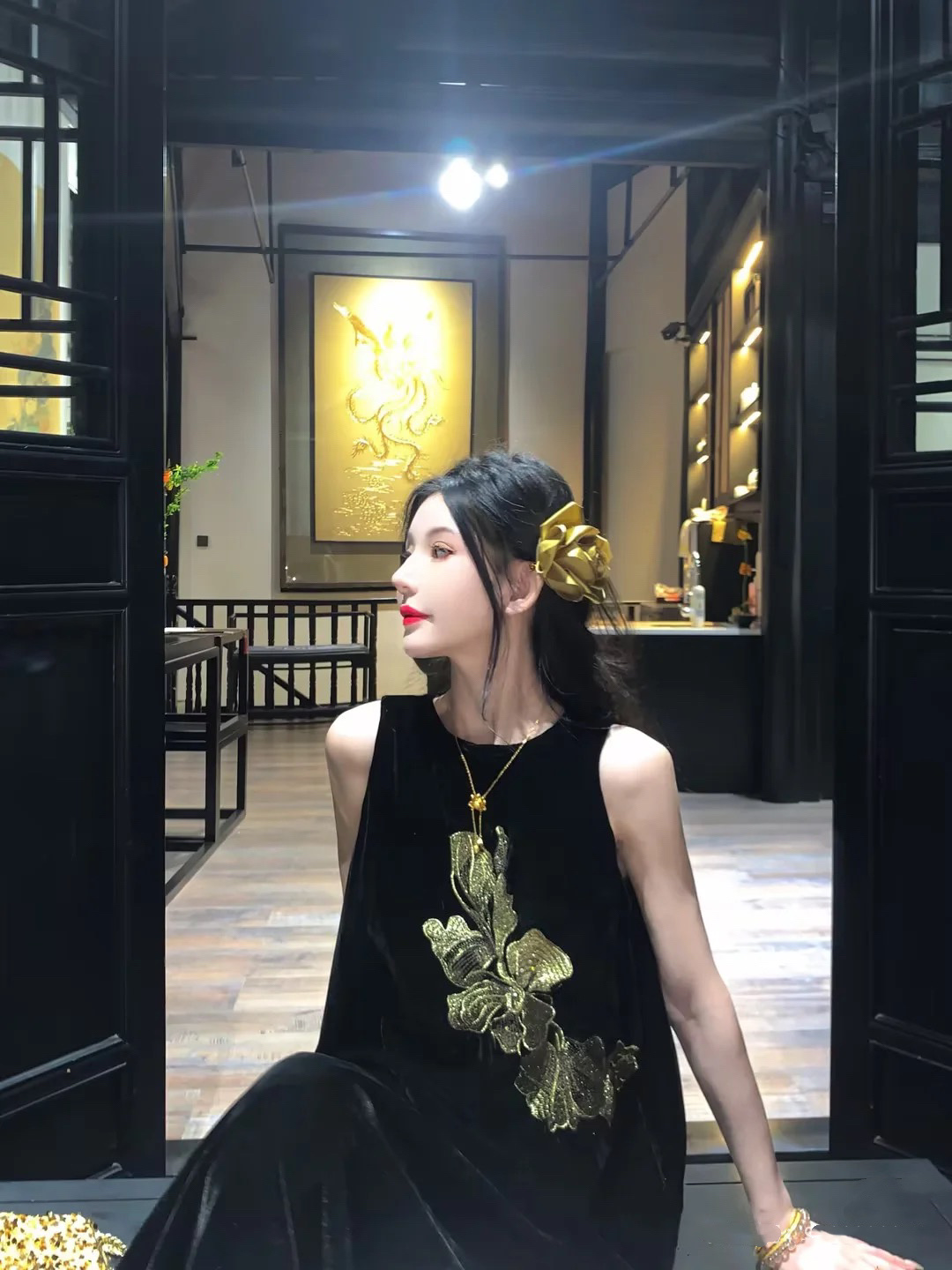 French Luxury: Exquisite Women’s Clothing with Fine Fragrance Packaging - 图片 6