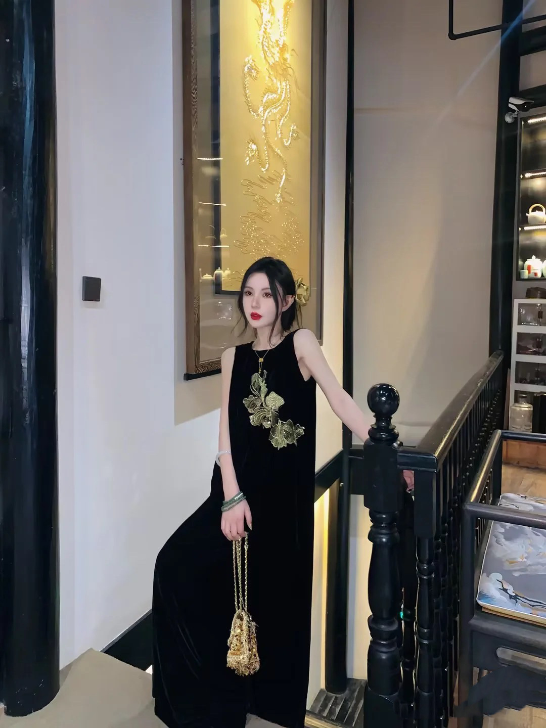 French Luxury: Exquisite Women’s Clothing with Fine Fragrance Packaging - 图片 5