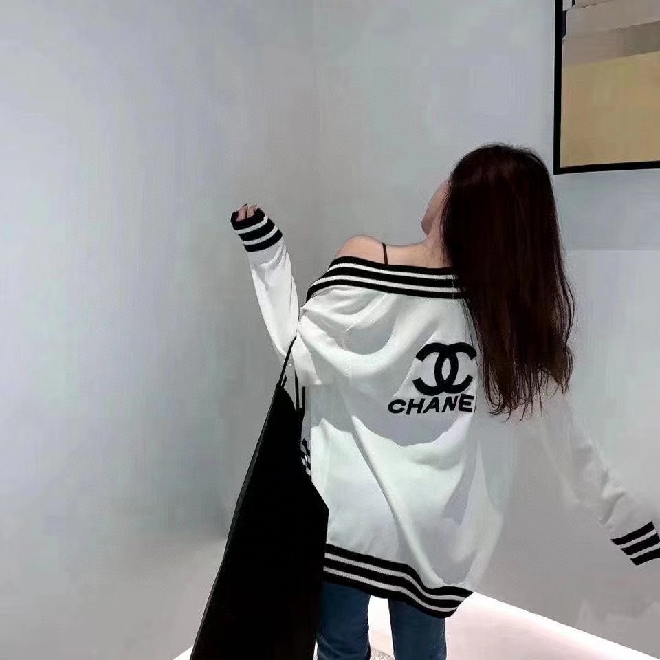 Top Quality Designer Replica
 Chanel Clothing Cardigans Knit Sweater Sweatshirts Supplier in China
 Black White Unisex Knitting Fall/Winter Collection Casual