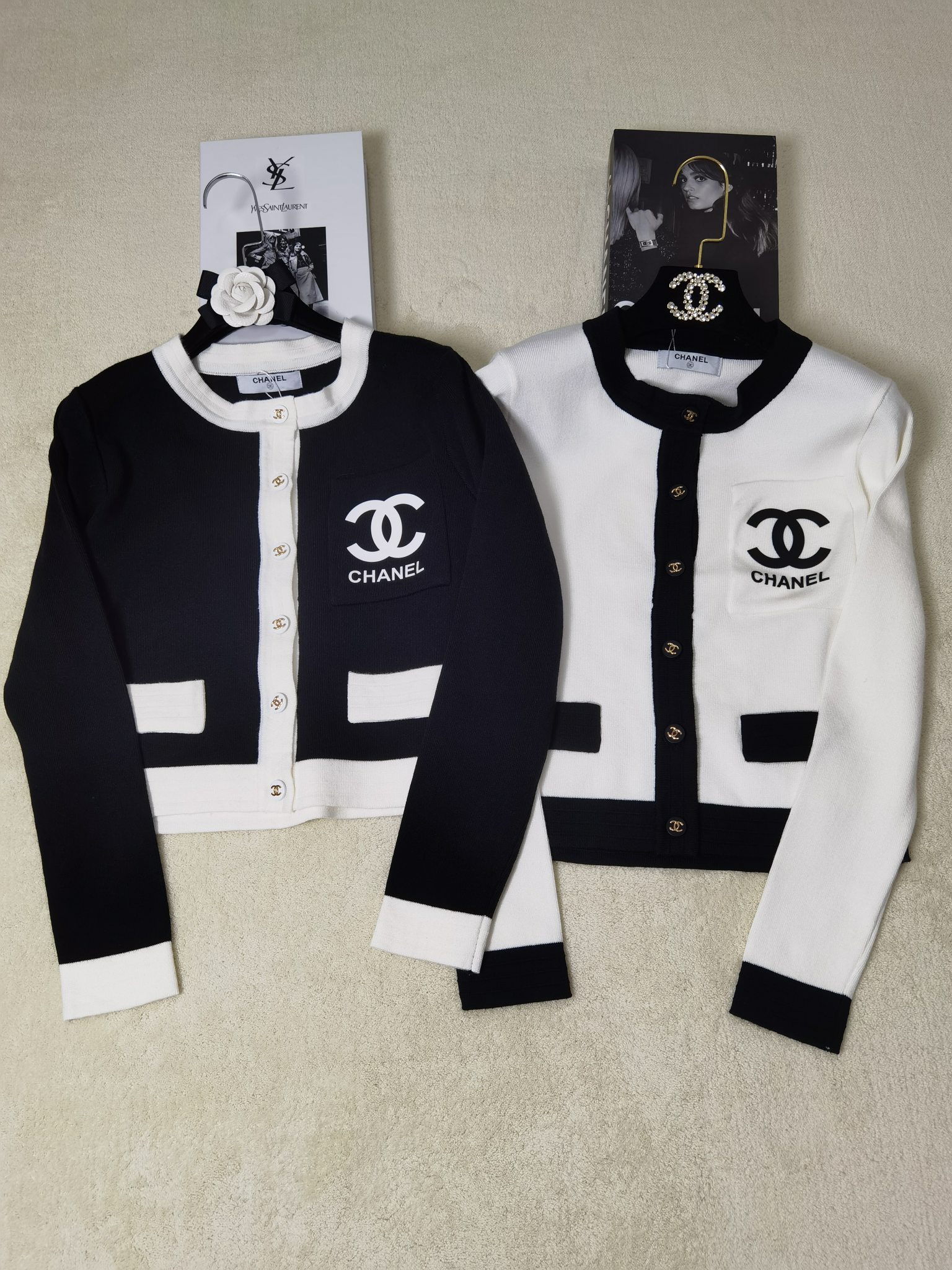 Chanel Clothing Coats & Jackets Knit Sweater Sweatshirts Black White Knitting Fall/Winter Collection