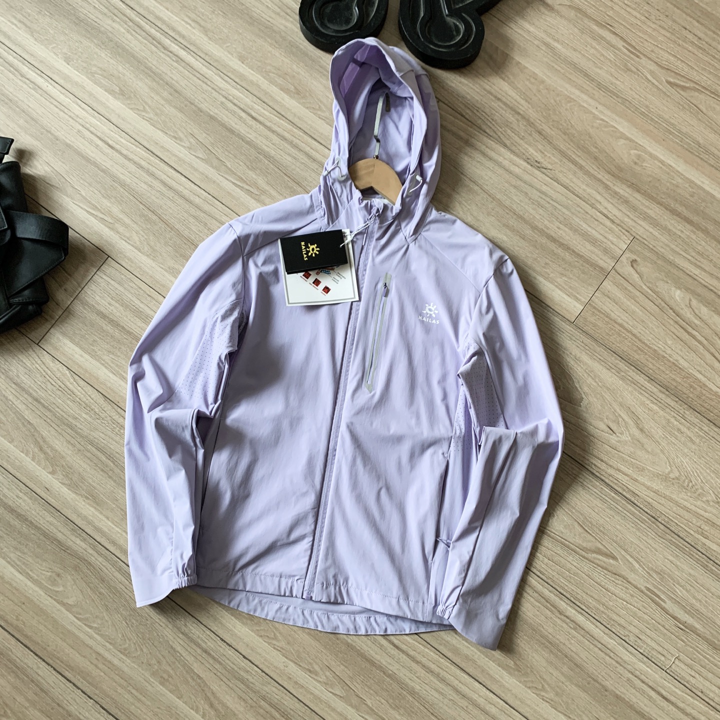 Kailas Chaqueta Ligera con Capucha para Mujer, Protección Solar UPF 50+ 4 i1746440090325 3734 0 4