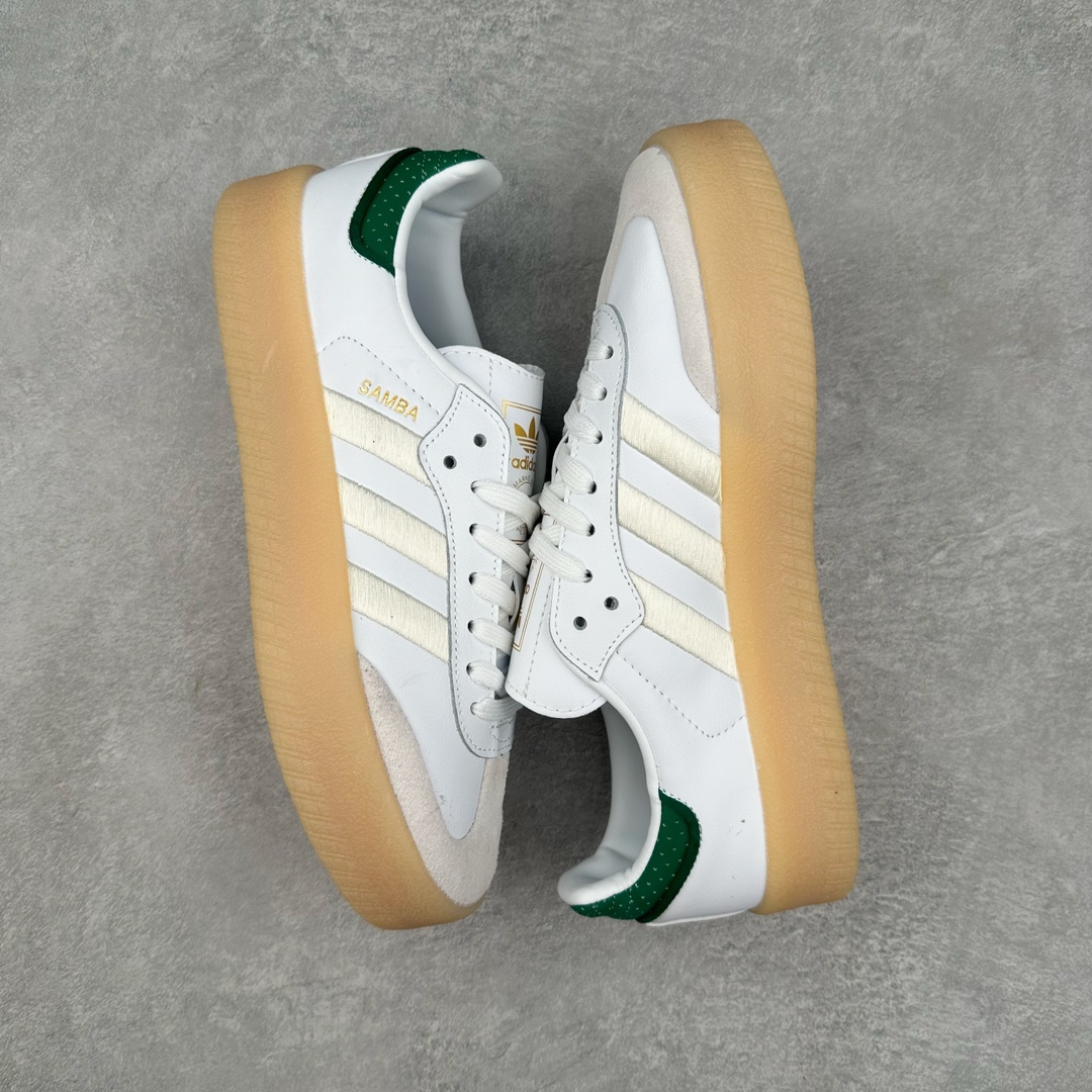 图片[3]-＃福利特价 AD Samba XLG 桑巴舞加大厚底版系列德训风百搭松糕休闲运动板鞋生胶底 自Originals Samba成功借势Blokecore风潮一跃成为街头巷尾的焦点鞋款后,不论是围绕Samba本身打造的各式「变种版本」,还是以Samba为蓝本打造联名鞋款,都成为了时尚潮流人士日常穿搭首选。Samba XLG是adidas Originals不断扩展XLG系列的一部分,旨在与年轻文化相契合,迎合那些希望通过个性时尚表达自我而不愿牺牲舒适度的年轻群体。街头时尚领域的Gen Z特别偏爱宽松的穿着风格。Samba XLG针对这一点做了创新。它在延续Samba OG经典设计的基础上,迎合年轻群体的穿着习惯,重塑为宽大的鞋身比例轮廓以及加厚中底,让消费者轻松展示自己独特的风格。全新的Samba XLG系列不仅迎合了当下年轻群体的穿搭习惯,加宽了鞋身比例以及将中底进一步增厚,在视觉比例上更加饱满,同时还保留了经典Samba的细节,这样一来,鞋迷朋友在穿搭上不仅能更加个性化,而且还能延续一定的复古感受。尺码：36 36⅔ 37⅓ 38 38⅔ 39⅓ 40 40⅔ 41⅓ 42 42⅔ 43⅓ 44 45-选品中心
