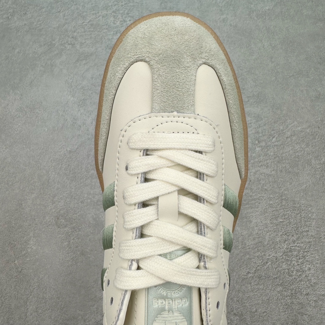 图片[4]-＃福利特价 AD Samba XLG 桑巴舞加大厚底版系列德训风百搭松糕休闲运动板鞋生胶底 自Originals Samba成功借势Blokecore风潮一跃成为街头巷尾的焦点鞋款后,不论是围绕Samba本身打造的各式「变种版本」,还是以Samba为蓝本打造联名鞋款,都成为了时尚潮流人士日常穿搭首选。Samba XLG是adidas Originals不断扩展XLG系列的一部分,旨在与年轻文化相契合,迎合那些希望通过个性时尚表达自我而不愿牺牲舒适度的年轻群体。街头时尚领域的Gen Z特别偏爱宽松的穿着风格。Samba XLG针对这一点做了创新。它在延续Samba OG经典设计的基础上,迎合年轻群体的穿着习惯,重塑为宽大的鞋身比例轮廓以及加厚中底,让消费者轻松展示自己独特的风格。全新的Samba XLG系列不仅迎合了当下年轻群体的穿搭习惯,加宽了鞋身比例以及将中底进一步增厚,在视觉比例上更加饱满,同时还保留了经典Samba的细节,这样一来,鞋迷朋友在穿搭上不仅能更加个性化,而且还能延续一定的复古感受。尺码：36 36⅔ 37⅓ 38 38⅔ 39⅓ 40 40⅔ 41⅓ 42 42⅔ 43⅓ 44 45-选品中心