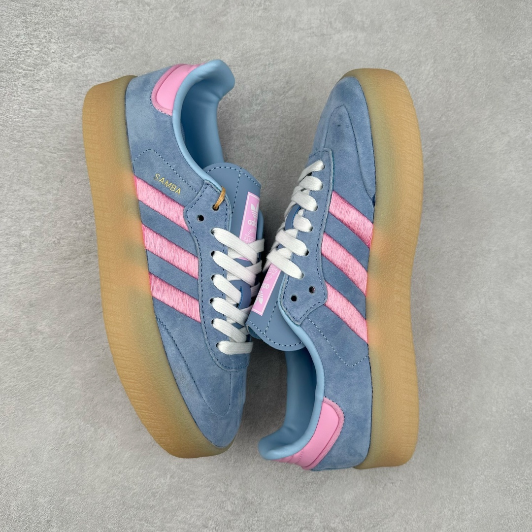 图片[3]-＃福利特价 AD Samba XLG 桑巴舞加大厚底版系列德训风百搭松糕休闲运动板鞋生胶底 自Originals Samba成功借势Blokecore风潮一跃成为街头巷尾的焦点鞋款后,不论是围绕Samba本身打造的各式「变种版本」,还是以Samba为蓝本打造联名鞋款,都成为了时尚潮流人士日常穿搭首选。Samba XLG是adidas Originals不断扩展XLG系列的一部分,旨在与年轻文化相契合,迎合那些希望通过个性时尚表达自我而不愿牺牲舒适度的年轻群体。街头时尚领域的Gen Z特别偏爱宽松的穿着风格。Samba XLG针对这一点做了创新。它在延续Samba OG经典设计的基础上,迎合年轻群体的穿着习惯,重塑为宽大的鞋身比例轮廓以及加厚中底,让消费者轻松展示自己独特的风格。全新的Samba XLG系列不仅迎合了当下年轻群体的穿搭习惯,加宽了鞋身比例以及将中底进一步增厚,在视觉比例上更加饱满,同时还保留了经典Samba的细节,这样一来,鞋迷朋友在穿搭上不仅能更加个性化,而且还能延续一定的复古感受。尺码：36 36⅔ 37⅓ 38 38⅔ 39⅓ 40 40⅔ 41⅓ 42 42⅔ 43⅓ 44 45-选品中心