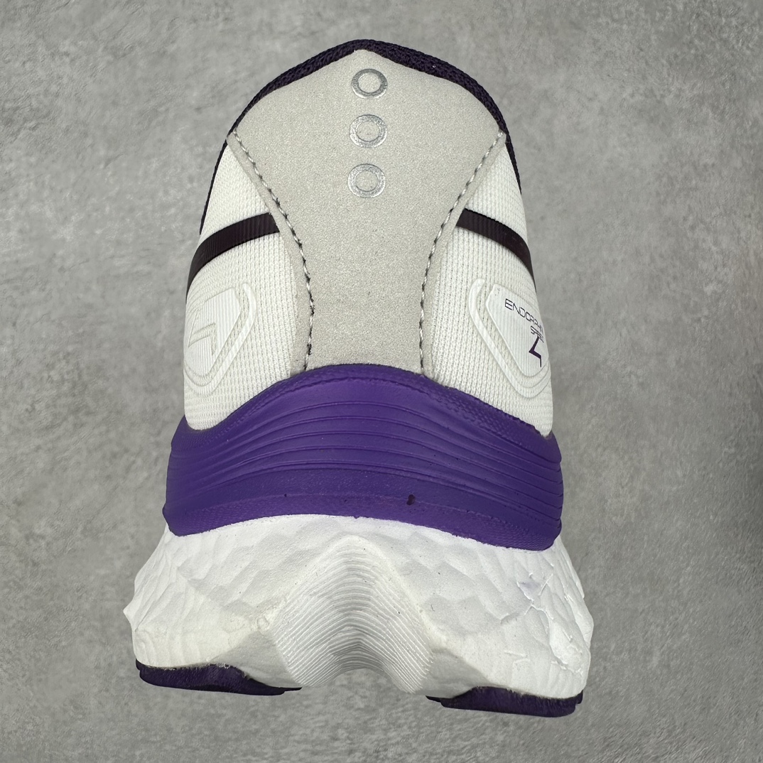 图片[8]-Saucony 索康尼ENDORPHIN Pro 啡速4 男女马拉松运动跑鞋 性能相比前几代再升级：鞋面采用全新升级的工学网设计 贴合脚部更透气 中底部分使用最新的PWRRUN+材质 搭配PWRRUN+鞋垫使中底的大幅加厚 10mm坡差进一步提供缓震、回弹性能 内底则采用了FORMFIT动态适应系统 动态契合脚型 提升包裹性和舒适性 提供更卓越的动态回馈体验 XT-900橡胶大底 可提供良好的抓地力和较强抗磨性能 尺码：36 36.5 37.5 38 38.5 39 40 40.5 41 42 42.5 43 44 44.5 45-选品中心