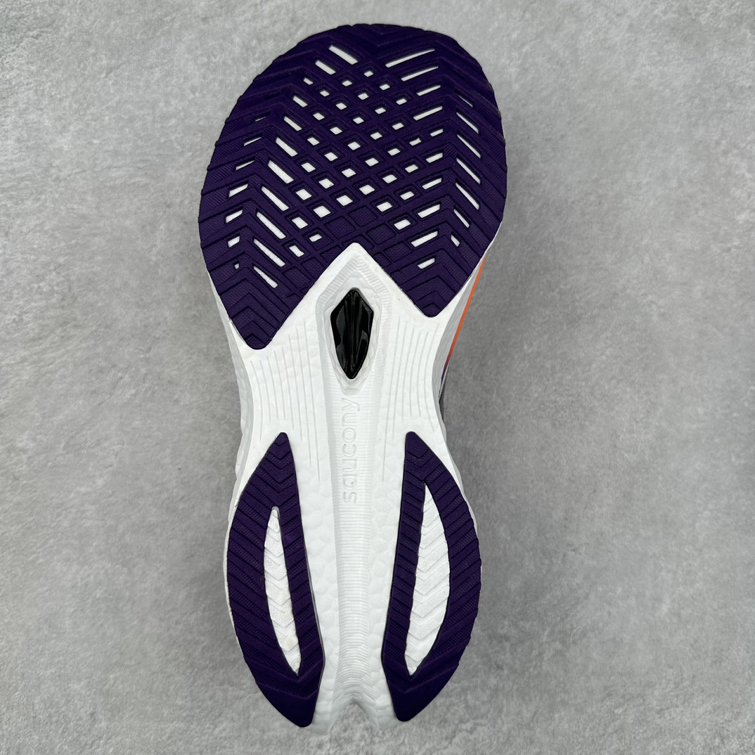 图片[9]-Saucony 索康尼ENDORPHIN Pro 啡速4 男女马拉松运动跑鞋 性能相比前几代再升级：鞋面采用全新升级的工学网设计 贴合脚部更透气 中底部分使用最新的PWRRUN+材质 搭配PWRRUN+鞋垫使中底的大幅加厚 10mm坡差进一步提供缓震、回弹性能 内底则采用了FORMFIT动态适应系统 动态契合脚型 提升包裹性和舒适性 提供更卓越的动态回馈体验 XT-900橡胶大底 可提供良好的抓地力和较强抗磨性能 尺码：36 36.5 37.5 38 38.5 39 40 40.5 41 42 42.5 43 44 44.5 45-选品中心