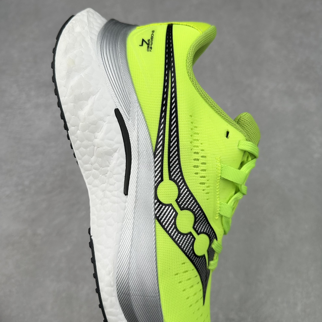 图片[6]-Saucony 索康尼ENDORPHIN Pro 啡速4 男女马拉松运动跑鞋 性能相比前几代再升级：鞋面采用全新升级的工学网设计 贴合脚部更透气 中底部分使用最新的PWRRUN+材质 搭配PWRRUN+鞋垫使中底的大幅加厚 10mm坡差进一步提供缓震、回弹性能 内底则采用了FORMFIT动态适应系统 动态契合脚型 提升包裹性和舒适性 提供更卓越的动态回馈体验 XT-900橡胶大底 可提供良好的抓地力和较强抗磨性能 尺码：36 36.5 37.5 38 38.5 39 40 40.5 41 42 42.5 43 44 44.5 45-选品中心