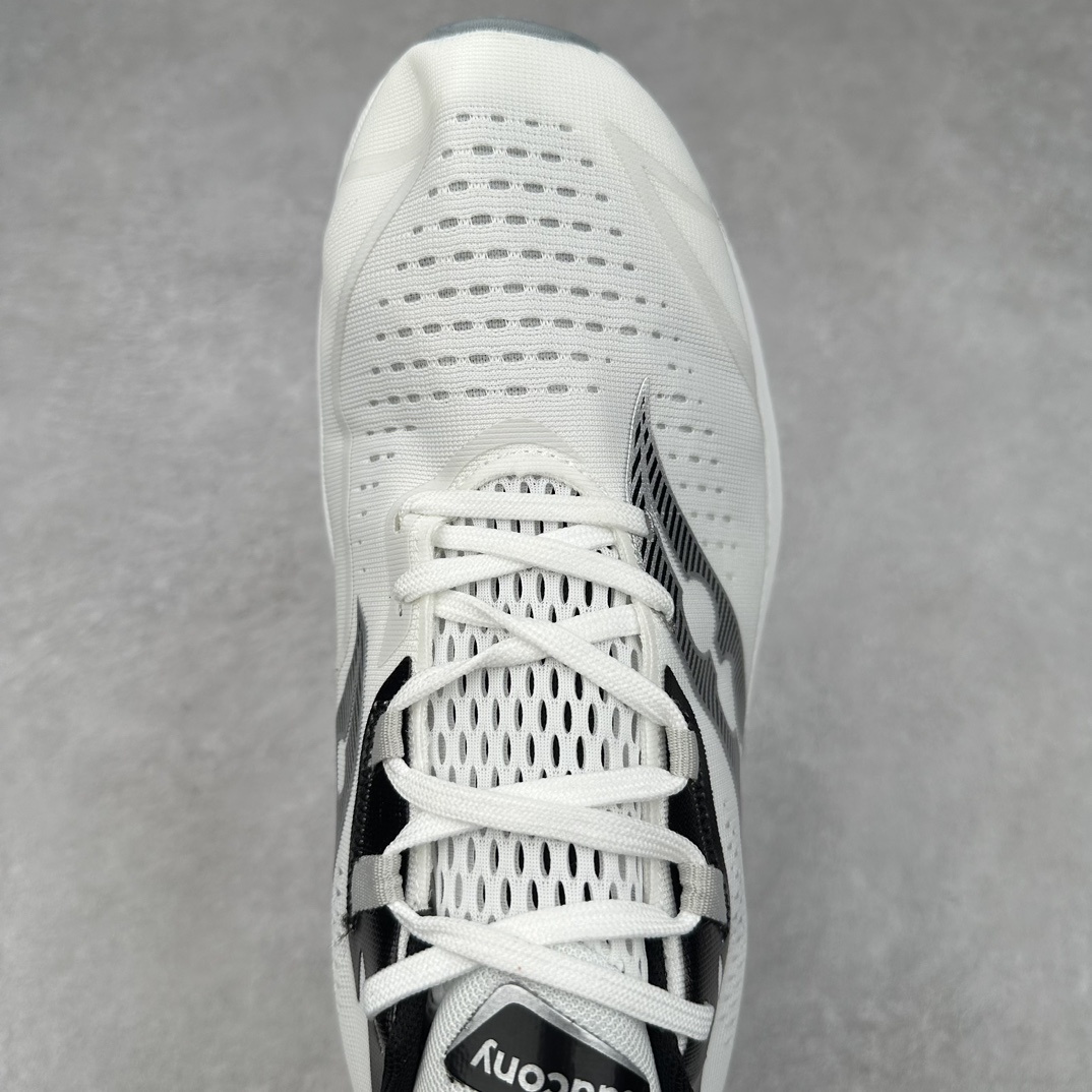 图片[4]-Saucony 索康尼ENDORPHIN Pro 啡速4 男女马拉松运动跑鞋 性能相比前几代再升级：鞋面采用全新升级的工学网设计 贴合脚部更透气 中底部分使用最新的PWRRUN+材质 搭配PWRRUN+鞋垫使中底的大幅加厚 10mm坡差进一步提供缓震、回弹性能 内底则采用了FORMFIT动态适应系统 动态契合脚型 提升包裹性和舒适性 提供更卓越的动态回馈体验 XT-900橡胶大底 可提供良好的抓地力和较强抗磨性能 尺码：36 36.5 37.5 38 38.5 39 40 40.5 41 42 42.5 43 44 44.5 45-选品中心