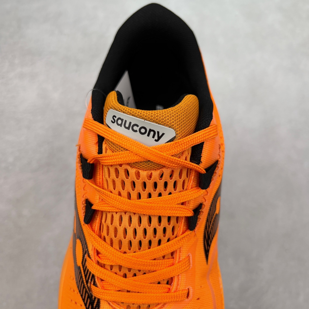 图片[5]-Saucony 索康尼ENDORPHIN Pro 啡速4 男女马拉松运动跑鞋 性能相比前几代再升级：鞋面采用全新升级的工学网设计 贴合脚部更透气 中底部分使用最新的PWRRUN+材质 搭配PWRRUN+鞋垫使中底的大幅加厚 10mm坡差进一步提供缓震、回弹性能 内底则采用了FORMFIT动态适应系统 动态契合脚型 提升包裹性和舒适性 提供更卓越的动态回馈体验 XT-900橡胶大底 可提供良好的抓地力和较强抗磨性能 尺码：36 36.5 37.5 38 38.5 39 40 40.5 41 42 42.5 43 44 44.5 45-选品中心