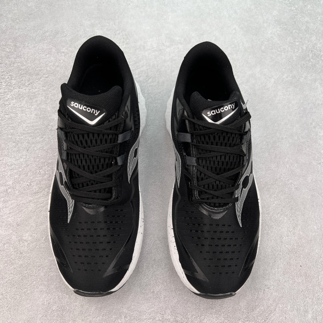 图片[2]-Saucony 索康尼ENDORPHIN Pro 啡速4 男女马拉松运动跑鞋 性能相比前几代再升级：鞋面采用全新升级的工学网设计 贴合脚部更透气 中底部分使用最新的PWRRUN+材质 搭配PWRRUN+鞋垫使中底的大幅加厚 10mm坡差进一步提供缓震、回弹性能 内底则采用了FORMFIT动态适应系统 动态契合脚型 提升包裹性和舒适性 提供更卓越的动态回馈体验 XT-900橡胶大底 可提供良好的抓地力和较强抗磨性能 尺码：36 36.5 37.5 38 38.5 39 40 40.5 41 42 42.5 43 44 44.5 45-选品中心