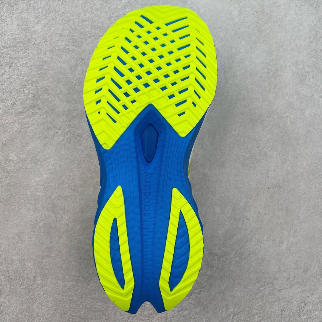 图片[9]-Saucony 索康尼ENDORPHIN Pro 啡速4 男女马拉松运动跑鞋 性能相比前几代再升级：鞋面采用全新升级的工学网设计 贴合脚部更透气 中底部分使用最新的PWRRUN+材质 搭配PWRRUN+鞋垫使中底的大幅加厚 10mm坡差进一步提供缓震、回弹性能 内底则采用了FORMFIT动态适应系统 动态契合脚型 提升包裹性和舒适性 提供更卓越的动态回馈体验 XT-900橡胶大底 可提供良好的抓地力和较强抗磨性能 尺码：36 36.5 37.5 38 38.5 39 40 40.5 41 42 42.5 43 44 44.5 45-选品中心