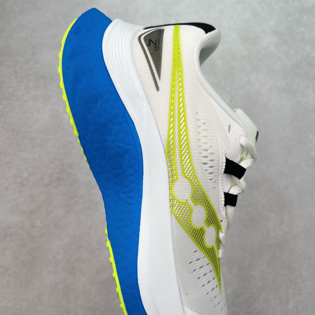 图片[6]-Saucony 索康尼ENDORPHIN Pro 啡速4 男女马拉松运动跑鞋 性能相比前几代再升级：鞋面采用全新升级的工学网设计 贴合脚部更透气 中底部分使用最新的PWRRUN+材质 搭配PWRRUN+鞋垫使中底的大幅加厚 10mm坡差进一步提供缓震、回弹性能 内底则采用了FORMFIT动态适应系统 动态契合脚型 提升包裹性和舒适性 提供更卓越的动态回馈体验 XT-900橡胶大底 可提供良好的抓地力和较强抗磨性能 尺码：36 36.5 37.5 38 38.5 39 40 40.5 41 42 42.5 43 44 44.5 45-选品中心