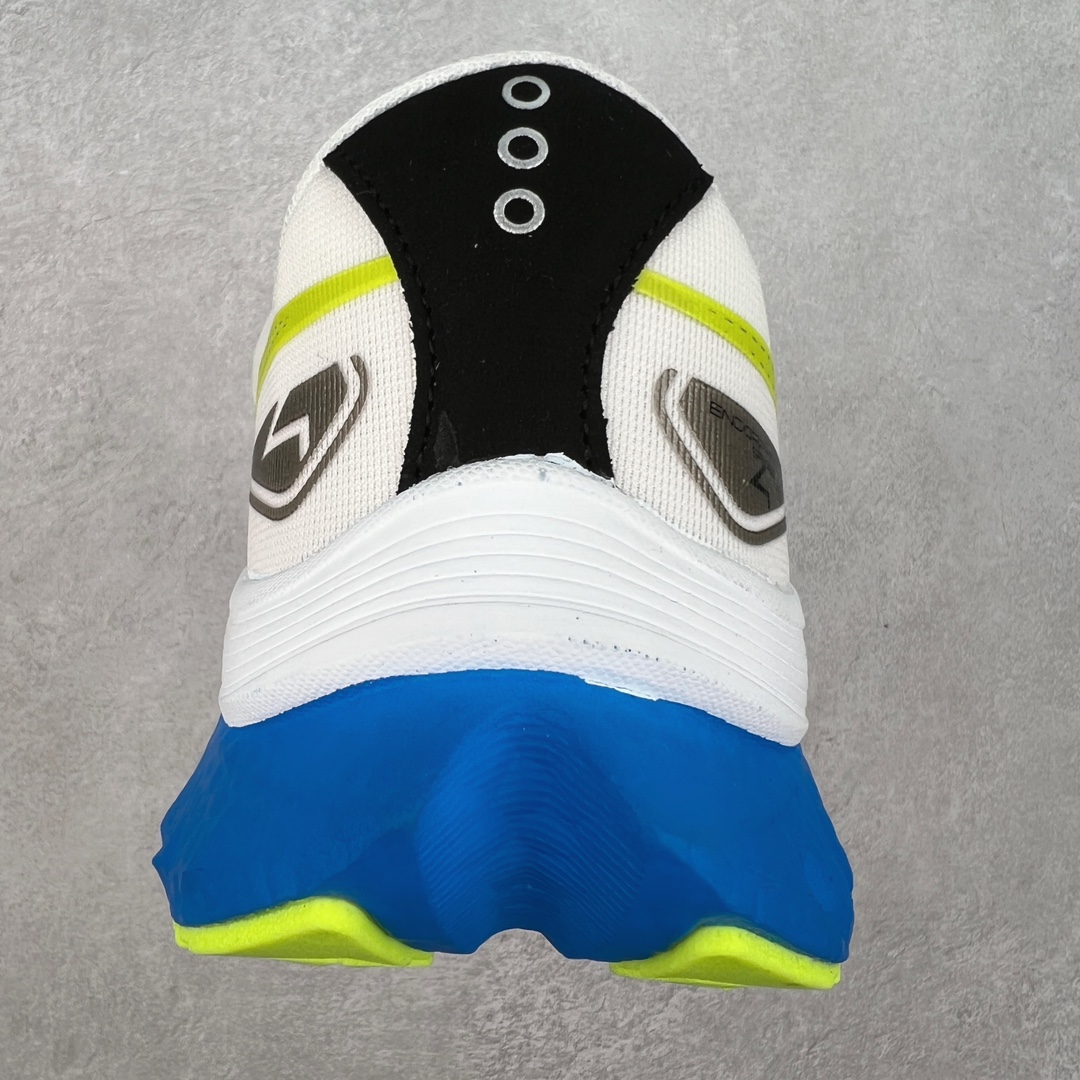 图片[8]-Saucony 索康尼ENDORPHIN Pro 啡速4 男女马拉松运动跑鞋 性能相比前几代再升级：鞋面采用全新升级的工学网设计 贴合脚部更透气 中底部分使用最新的PWRRUN+材质 搭配PWRRUN+鞋垫使中底的大幅加厚 10mm坡差进一步提供缓震、回弹性能 内底则采用了FORMFIT动态适应系统 动态契合脚型 提升包裹性和舒适性 提供更卓越的动态回馈体验 XT-900橡胶大底 可提供良好的抓地力和较强抗磨性能 尺码：36 36.5 37.5 38 38.5 39 40 40.5 41 42 42.5 43 44 44.5 45-选品中心