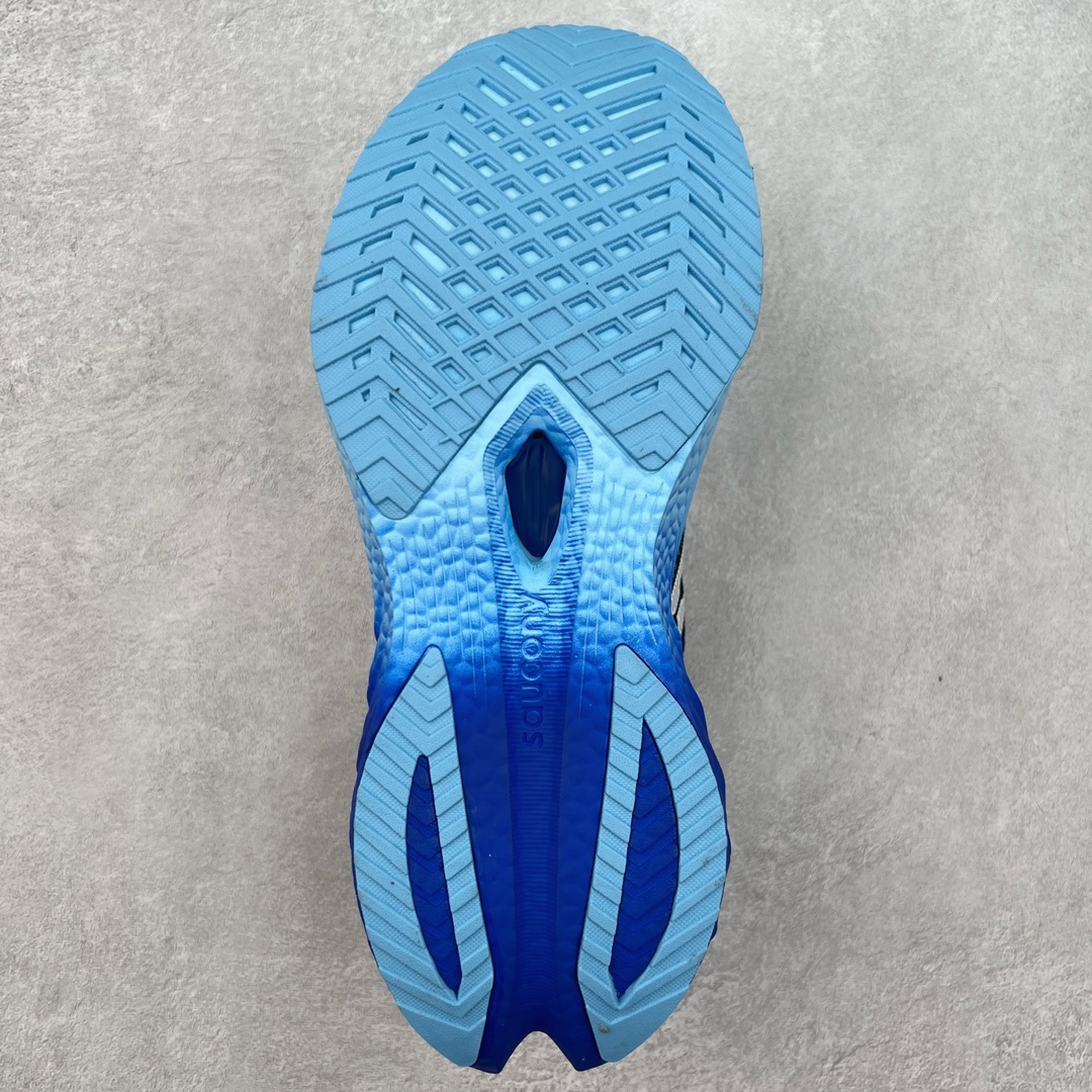 图片[9]-Saucony 索康尼ENDORPHIN Pro 啡速4 男女马拉松运动跑鞋 性能相比前几代再升级：鞋面采用全新升级的工学网设计 贴合脚部更透气 中底部分使用最新的PWRRUN+材质 搭配PWRRUN+鞋垫使中底的大幅加厚 10mm坡差进一步提供缓震、回弹性能 内底则采用了FORMFIT动态适应系统 动态契合脚型 提升包裹性和舒适性 提供更卓越的动态回馈体验 XT-900橡胶大底 可提供良好的抓地力和较强抗磨性能 尺码：36 36.5 37.5 38 38.5 39 40 40.5 41 42 42.5 43 44 44.5 45-选品中心