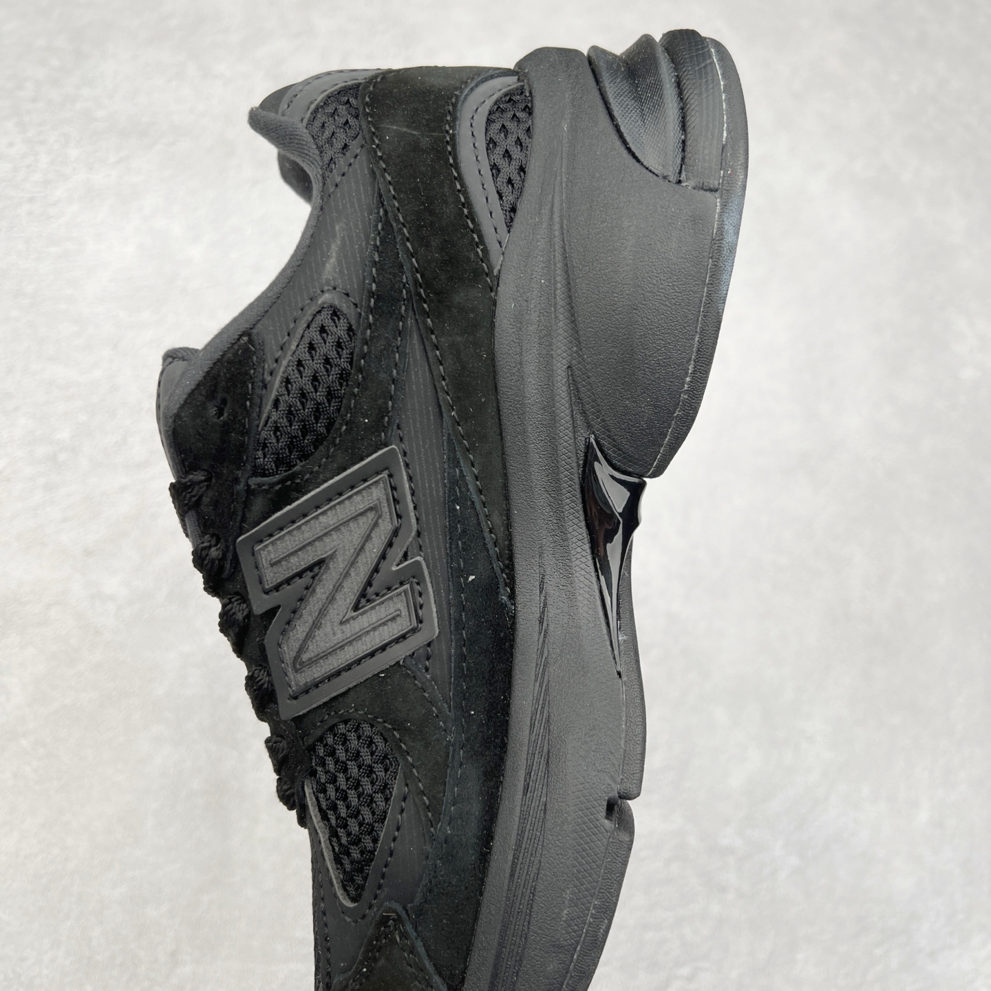 图片[7]-＃DT New Balance NB2010系列新百伦经典复古休闲运动板鞋 以ENCAP中底配以升级版 N-ERGY缓震物料 鞋面则采用特色的柔软麂皮搭以NewBalance经典的尼龙网布 低调中还原跑鞋本真 更年轻化的设计理念与材质 让新世代青年得以用全新视角体验经典鞋款的传奇魅力 货号：U2010NB13731 尺码：36 37 37.5 38 38.5 39.5 40 40.5 41.5 42 42.5 43 44-选品中心