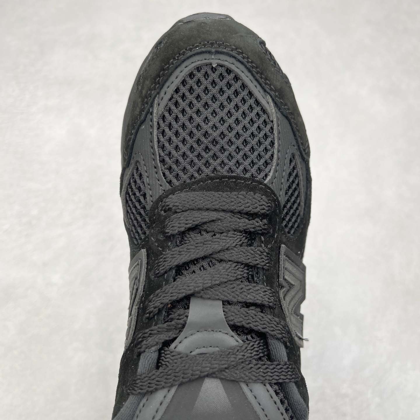 图片[4]-＃DT New Balance NB2010系列新百伦经典复古休闲运动板鞋 以ENCAP中底配以升级版 N-ERGY缓震物料 鞋面则采用特色的柔软麂皮搭以NewBalance经典的尼龙网布 低调中还原跑鞋本真 更年轻化的设计理念与材质 让新世代青年得以用全新视角体验经典鞋款的传奇魅力 货号：U2010NB13731 尺码：36 37 37.5 38 38.5 39.5 40 40.5 41.5 42 42.5 43 44-选品中心