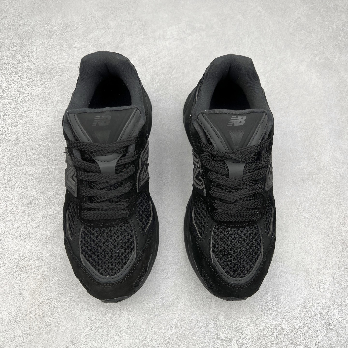 图片[2]-＃DT New Balance NB2010系列新百伦经典复古休闲运动板鞋 以ENCAP中底配以升级版 N-ERGY缓震物料 鞋面则采用特色的柔软麂皮搭以NewBalance经典的尼龙网布 低调中还原跑鞋本真 更年轻化的设计理念与材质 让新世代青年得以用全新视角体验经典鞋款的传奇魅力 货号：U2010NB13731 尺码：36 37 37.5 38 38.5 39.5 40 40.5 41.5 42 42.5 43 44-选品中心