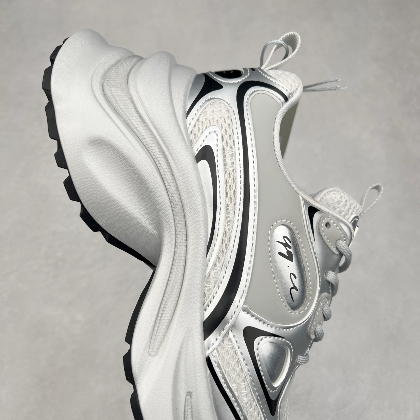 图片[6]-GG-CC白鹿同款老爹鞋 舒适百搭厚底春季新款女士休闲运动鞋系列 #广东大厂出品 完美细节 大长腿时髦look轻松定格 不费力展现率性氛围 酷帅机能风不规则设计大底 GGCC拼色造型设计 轻便舒适百搭 不管怎么搭都敲好看~ 尺码：35 36 37 38 39 40-选品中心