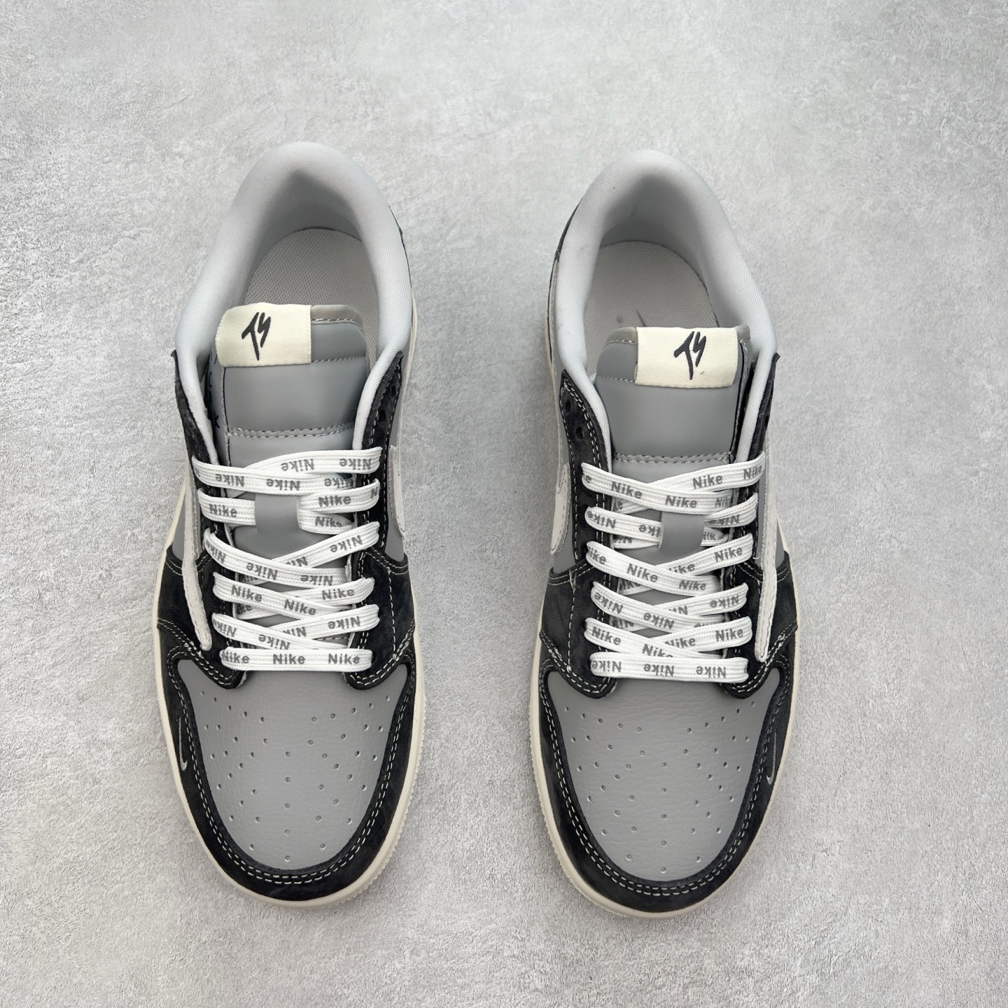 图片[2]-＃福利特价 TS x Air Jordan AJ1 Low 倒钩低帮联名定制配色 原厂内置气垫魔块 A模大底 头层小牛皮 鞋舌AJ原厂专用牛津布+AJ专用反口珍珠布+原厂无杂质高弹内里海棉+特殊封边弹力鞋带 实拍调校N版已经零色差零失真 百分百还原实物色彩所见即所得 不存在货不对板色差等低级问题 选购参考实物拍摄 不混卖不参货 只用心做好货严格选品 承诺混一赔十 尺码：36 36.5 37.5 38 38.5 39 40 40.5 41 42 42.5 43 44 44.5 45-选品中心