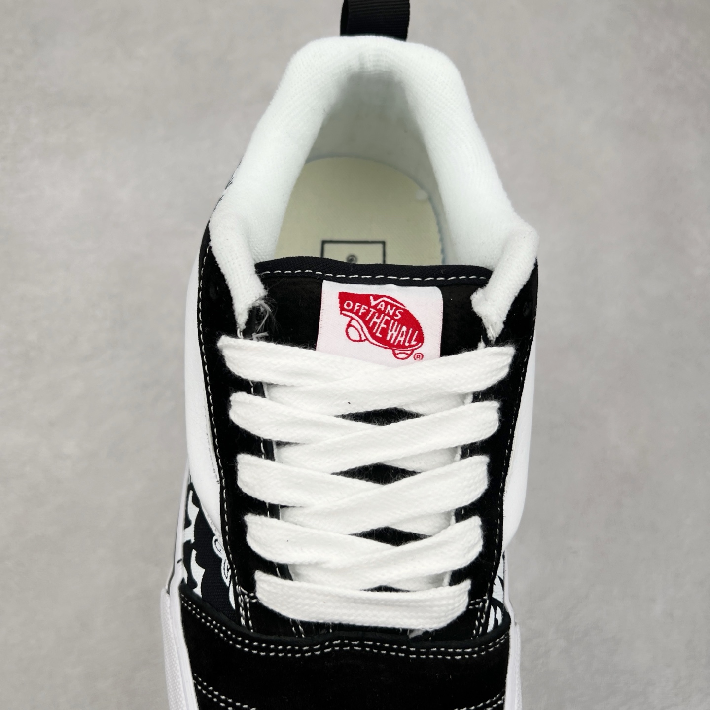 图片[5]-Vans Knu Skool 黑白涂鸦 面包鞋 舒适时尚防滑耐磨复古休闲板鞋 尺码：35 36 36.5 37 38 38.5 39 40 40.5 41 42 42.5 43 44-选品中心