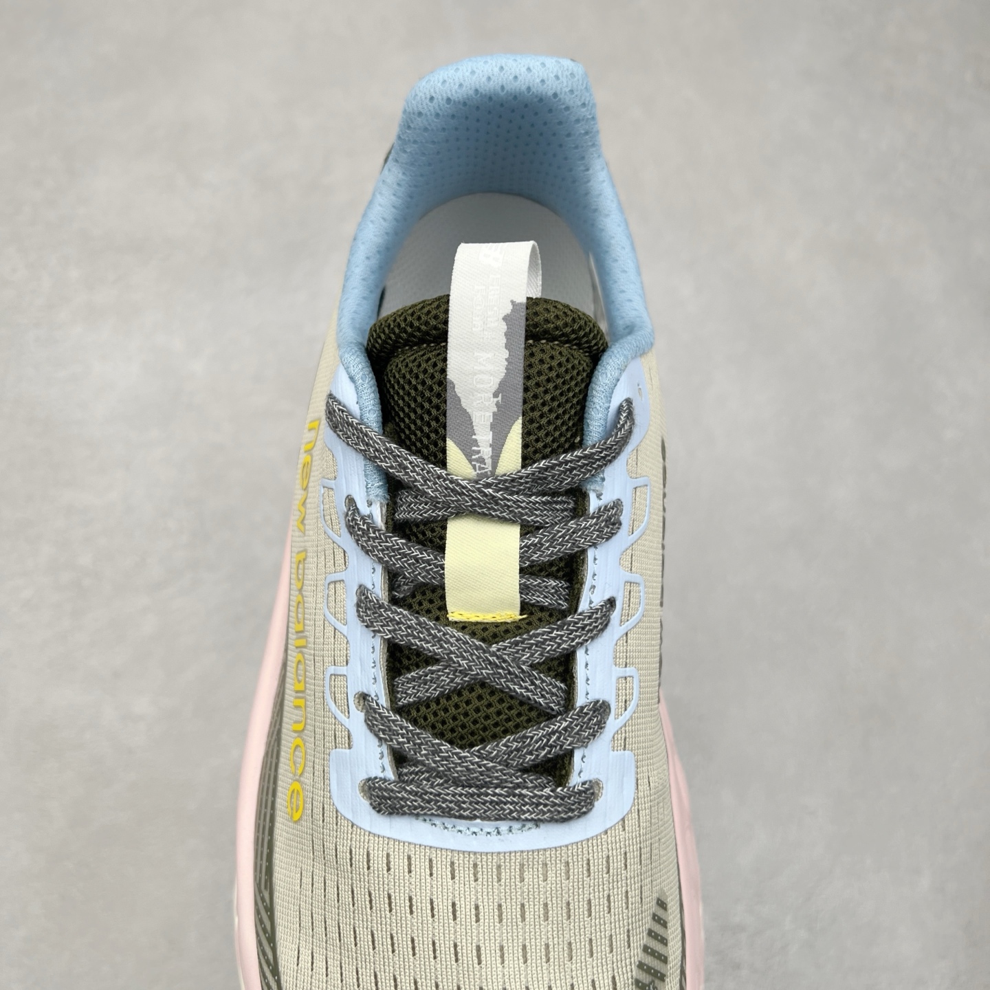 图片[5]-New Balance Fresh Foam X Trail More v3 新百伦NB莫尔V3系列低帮轻量化厚底户外越野休闲运动慢跑鞋 MTMORNGR 无论是越野训练跑还是享受自然美景 New Balance Fresh Foam X Trail More v3 都能确保双脚凉爽舒适 获得缓震支撑 这款越野跑鞋採用透气的合成/网眼鞋面 加上双层 Fresh Foam X 中底实现绝佳舒适著感 搭载鞋头防护科技与 All Terrain 系列最厚鞋底 可防止碎石跑入鞋内 让你尽情探索不受限 尺码：36 37 37.5 38 38.5 39.5 40 40.5 41.5 42 42.5 43 44 44.5 45-选品中心