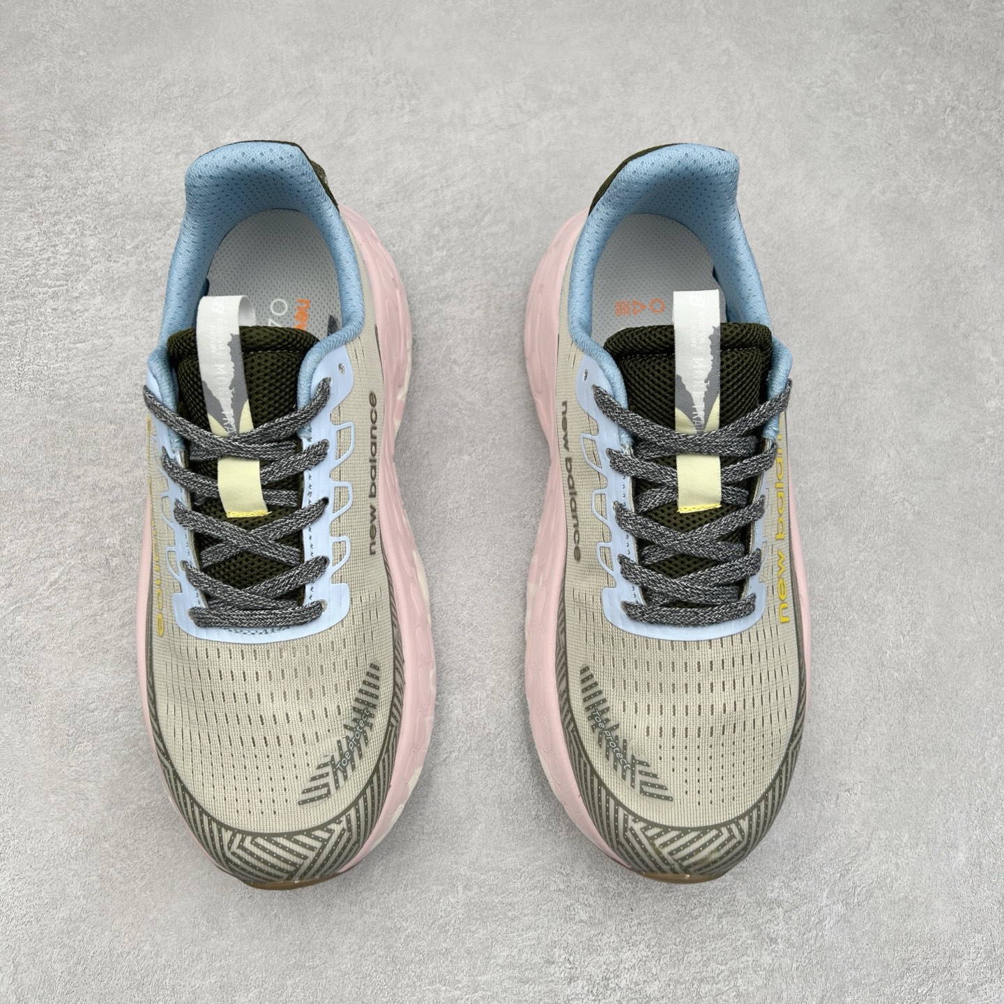 图片[2]-New Balance Fresh Foam X Trail More v3 新百伦NB莫尔V3系列低帮轻量化厚底户外越野休闲运动慢跑鞋 MTMORNGR 无论是越野训练跑还是享受自然美景 New Balance Fresh Foam X Trail More v3 都能确保双脚凉爽舒适 获得缓震支撑 这款越野跑鞋採用透气的合成/网眼鞋面 加上双层 Fresh Foam X 中底实现绝佳舒适著感 搭载鞋头防护科技与 All Terrain 系列最厚鞋底 可防止碎石跑入鞋内 让你尽情探索不受限 尺码：36 37 37.5 38 38.5 39.5 40 40.5 41.5 42 42.5 43 44 44.5 45-选品中心