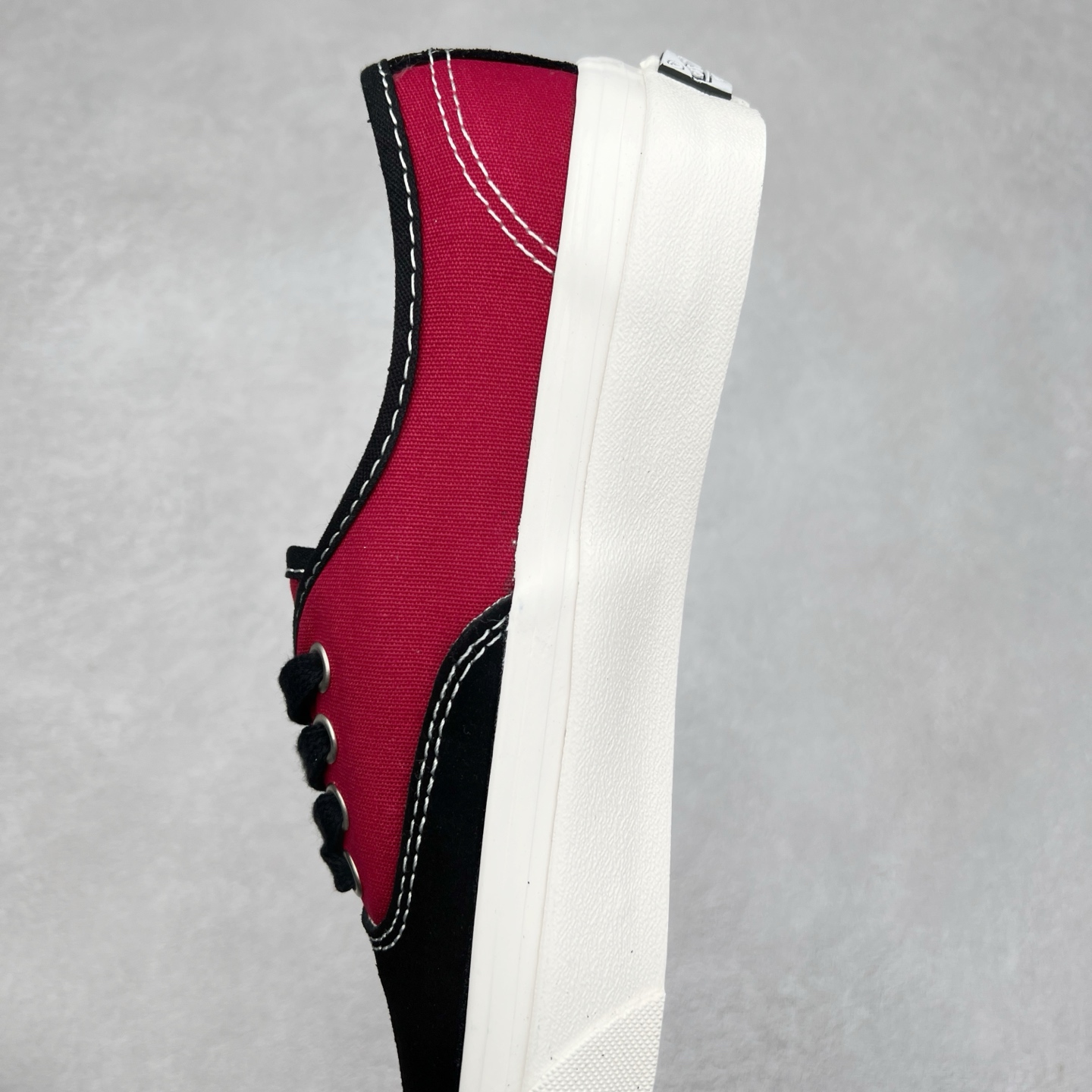 图片[7]-Vans Authentic REISSUE 44 范斯官方 舒适百搭低帮休闲帆布鞋 融合了Vans安纳海姆的复古属性 从鞋型和贴合度方面重塑鞋款 尺码：35 36 36.5 37 38 38.5 39 40 40.5 41 42 42.5 43 44-选品中心