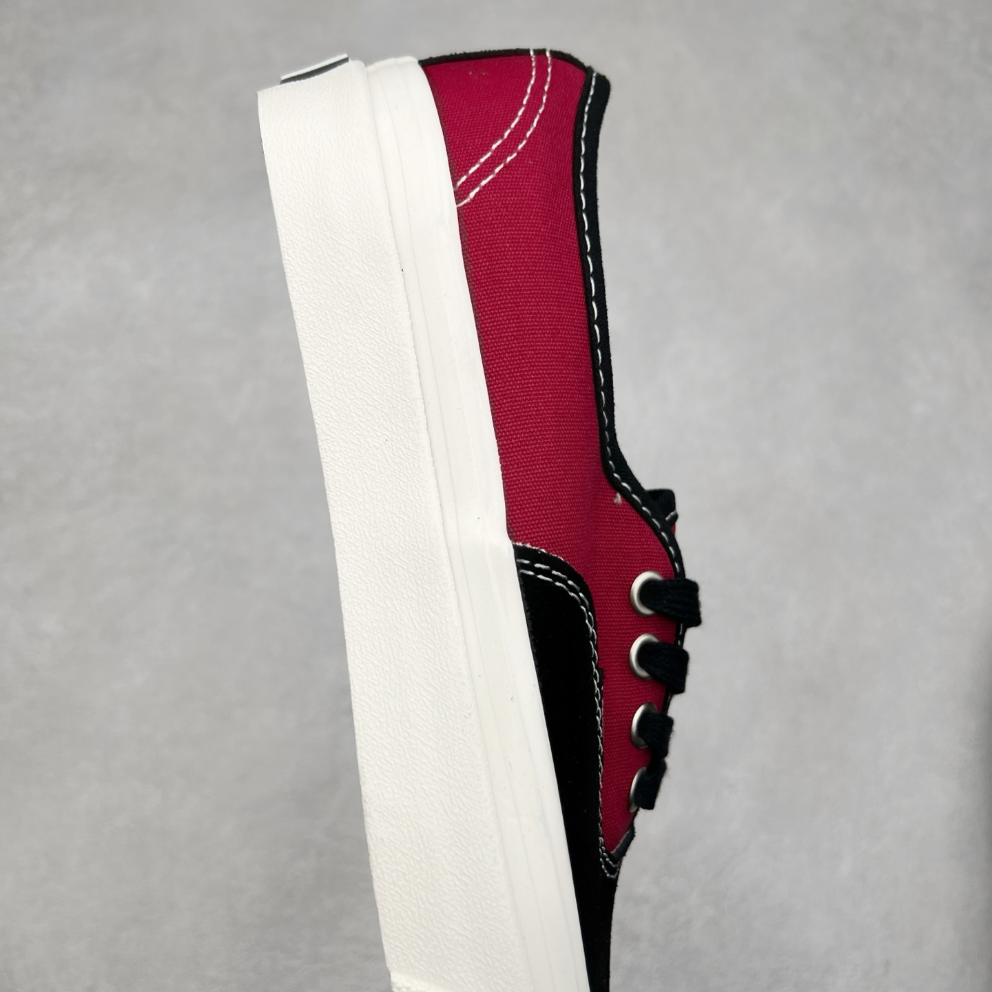 图片[6]-Vans Authentic REISSUE 44 范斯官方 舒适百搭低帮休闲帆布鞋 融合了Vans安纳海姆的复古属性 从鞋型和贴合度方面重塑鞋款 尺码：35 36 36.5 37 38 38.5 39 40 40.5 41 42 42.5 43 44-选品中心