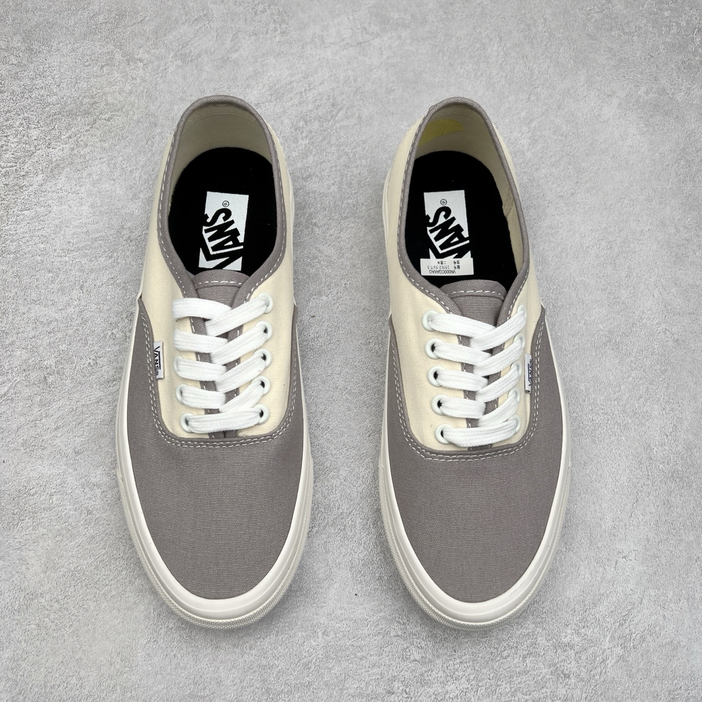 图片[2]-Vans Authentic REISSUE 44 范斯官方 舒适百搭低帮休闲帆布鞋 融合了Vans安纳海姆的复古属性 从鞋型和贴合度方面重塑鞋款 尺码：35 36 36.5 37 38 38.5 39 40 40.5 41 42 42.5 43 44-选品中心