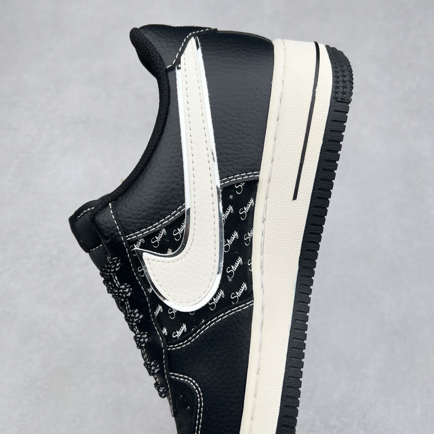 图片[7]-＃福利特价 NK Air Force 1´07 Low 空军一号低帮百搭休闲运动板鞋 柔软、弹性十足的缓震性能和出色的中底设计 横跨复古与现代的外型结合 造就出风靡全球 三十多年的Force 1 直到今天还深受青睐 实拍调校N版已经零色差零失真 百分百还原实物色彩所见即所得 不存在货不对板色差等低级问题 选购参考实物拍摄 不混卖不参货 只用心做好货严格选品 承诺混一赔十 尺码：36 36.5 37.5 38 38.5 39 40 40.5 41 42 42.5 43 44 44.5 45-选品中心