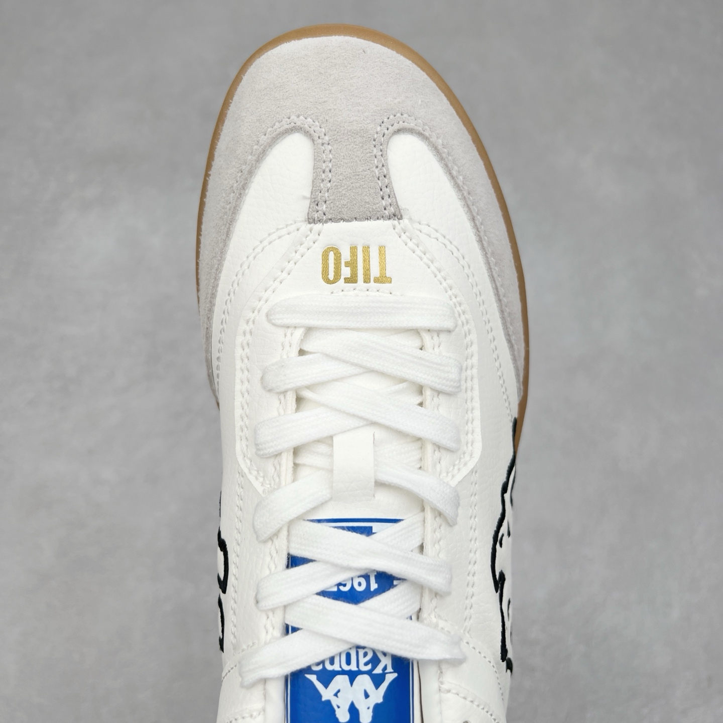 图片[4]-Kappa 1967 Low Sneaker 卡帕系列低帮百搭厚底休闲运动板鞋 原楦原纸版开发版型 采用硬质牛剖革鞋面材质 外置增高耐磨橡胶大底 实拍调校N版已经零色差零失真 百分百还原实物色彩所见即所得 不存在货不对板色差等低级问题 选购参考实物拍摄 不混卖不参货 只用心做好货严格选品 承诺混一赔十 尺码：36 36.5 37.5 38 38.5 39 40 40.5 41 42 42.5 43 44 44.5 45-选品中心