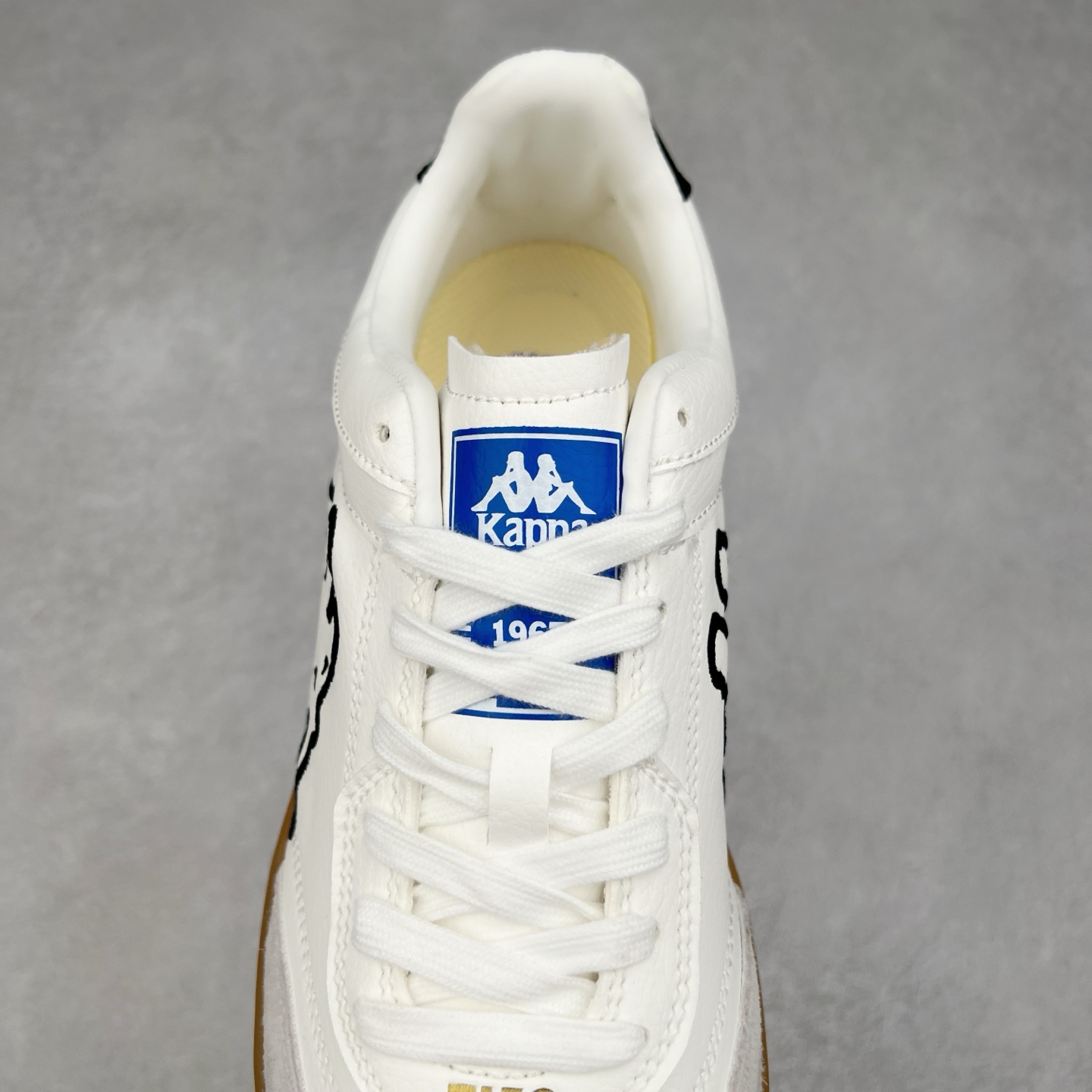 图片[5]-Kappa 1967 Low Sneaker 卡帕系列低帮百搭厚底休闲运动板鞋 原楦原纸版开发版型 采用硬质牛剖革鞋面材质 外置增高耐磨橡胶大底 实拍调校N版已经零色差零失真 百分百还原实物色彩所见即所得 不存在货不对板色差等低级问题 选购参考实物拍摄 不混卖不参货 只用心做好货严格选品 承诺混一赔十 尺码：36 36.5 37.5 38 38.5 39 40 40.5 41 42 42.5 43 44 44.5 45-选品中心