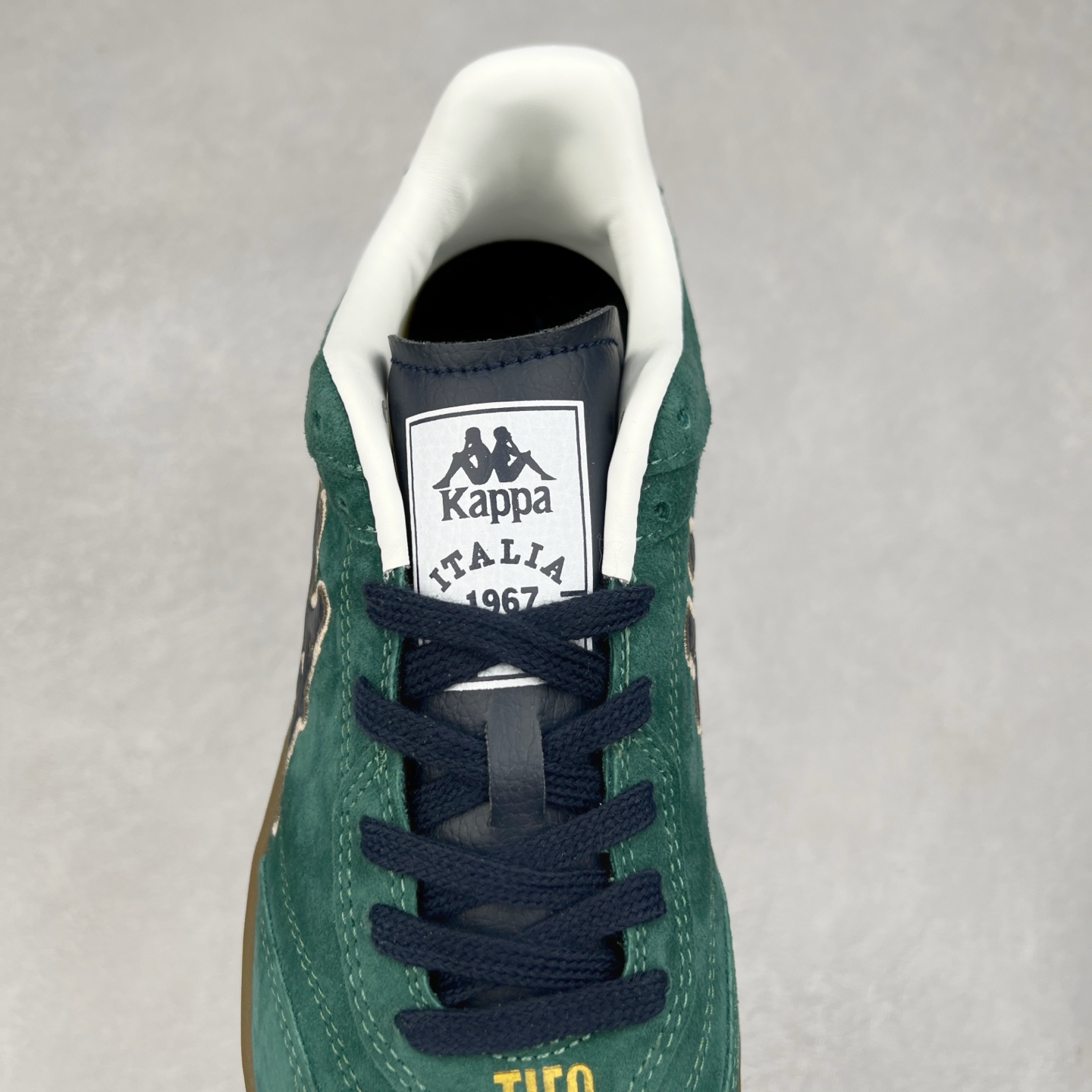 图片[5]-Kappa 1967 Low Sneaker 卡帕系列低帮百搭厚底休闲运动板鞋 原楦原纸版开发版型 采用硬质牛剖革鞋面材质 外置增高耐磨橡胶大底 实拍调校N版已经零色差零失真 百分百还原实物色彩所见即所得 不存在货不对板色差等低级问题 选购参考实物拍摄 不混卖不参货 只用心做好货严格选品 承诺混一赔十 尺码：36 36.5 37.5 38 38.5 39 40 40.5 41 42 42.5 43 44 44.5 45-选品中心