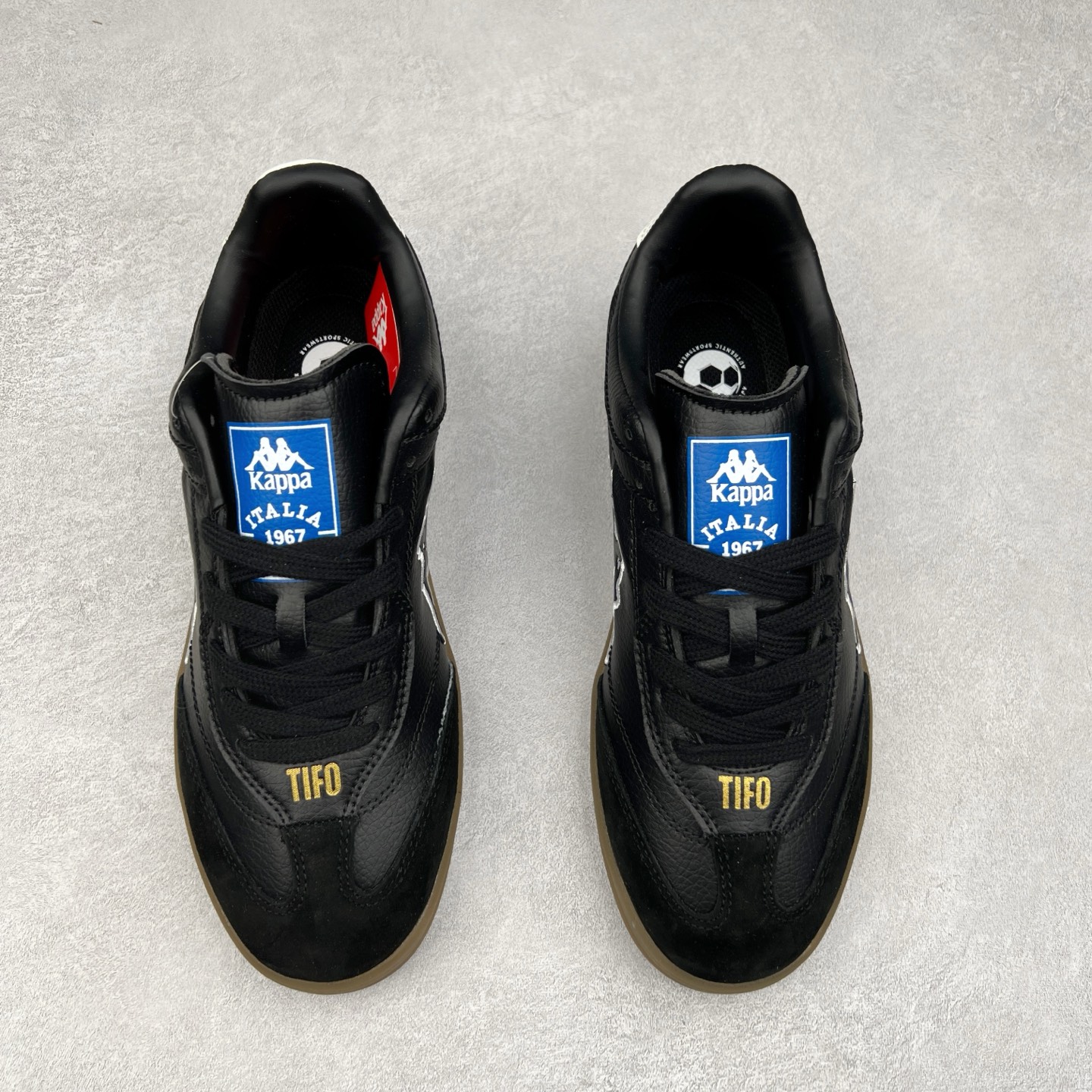 图片[2]-Kappa 1967 Low Sneaker 卡帕系列低帮百搭厚底休闲运动板鞋 原楦原纸版开发版型 采用硬质牛剖革鞋面材质 外置增高耐磨橡胶大底 实拍调校N版已经零色差零失真 百分百还原实物色彩所见即所得 不存在货不对板色差等低级问题 选购参考实物拍摄 不混卖不参货 只用心做好货严格选品 承诺混一赔十 尺码：36 36.5 37.5 38 38.5 39 40 40.5 41 42 42.5 43 44 44.5 45-选品中心