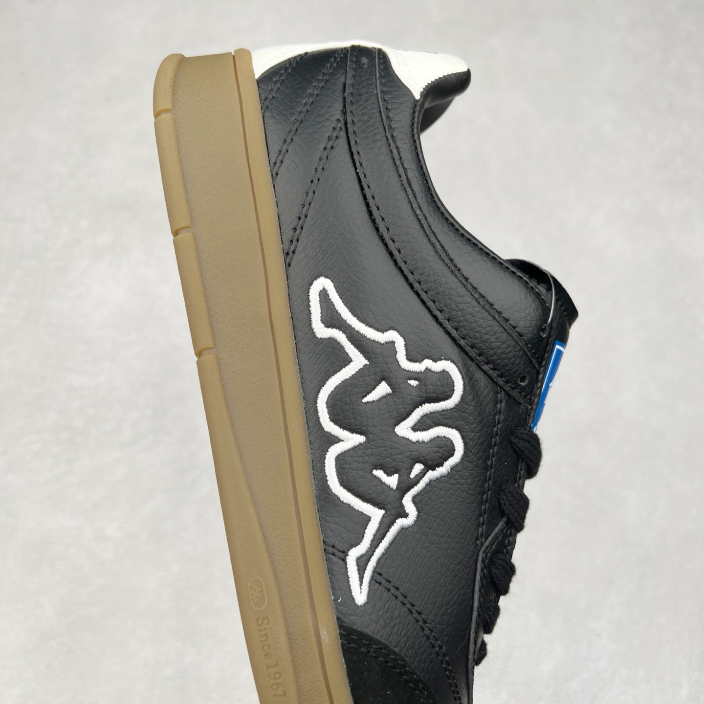 图片[6]-Kappa 1967 Low Sneaker 卡帕系列低帮百搭厚底休闲运动板鞋 原楦原纸版开发版型 采用硬质牛剖革鞋面材质 外置增高耐磨橡胶大底 实拍调校N版已经零色差零失真 百分百还原实物色彩所见即所得 不存在货不对板色差等低级问题 选购参考实物拍摄 不混卖不参货 只用心做好货严格选品 承诺混一赔十 尺码：36 36.5 37.5 38 38.5 39 40 40.5 41 42 42.5 43 44 44.5 45-选品中心