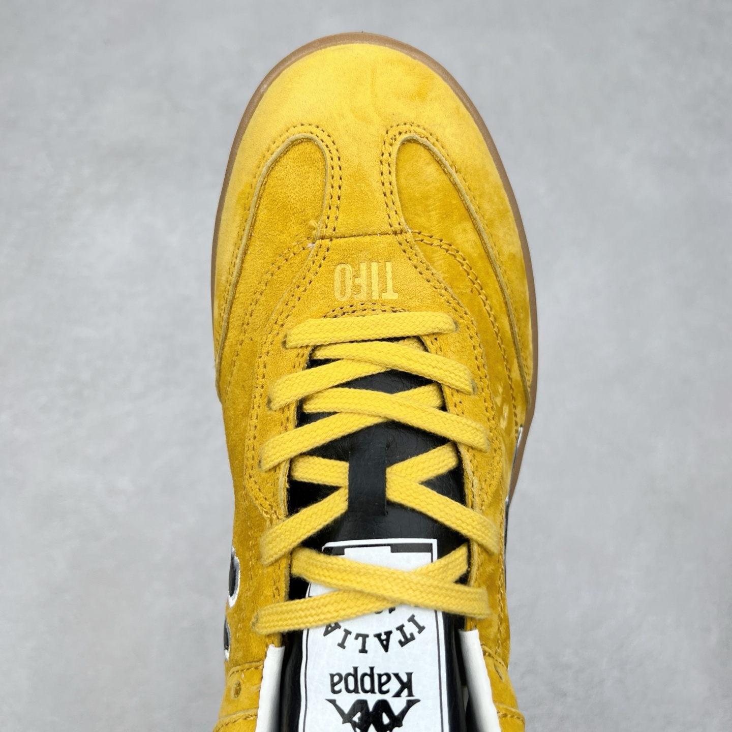 图片[4]-Kappa 1967 Low Sneaker 卡帕系列低帮百搭厚底休闲运动板鞋 原楦原纸版开发版型 采用硬质牛剖革鞋面材质 外置增高耐磨橡胶大底 实拍调校N版已经零色差零失真 百分百还原实物色彩所见即所得 不存在货不对板色差等低级问题 选购参考实物拍摄 不混卖不参货 只用心做好货严格选品 承诺混一赔十 尺码：36 36.5 37.5 38 38.5 39 40 40.5 41 42 42.5 43 44 44.5 45-选品中心