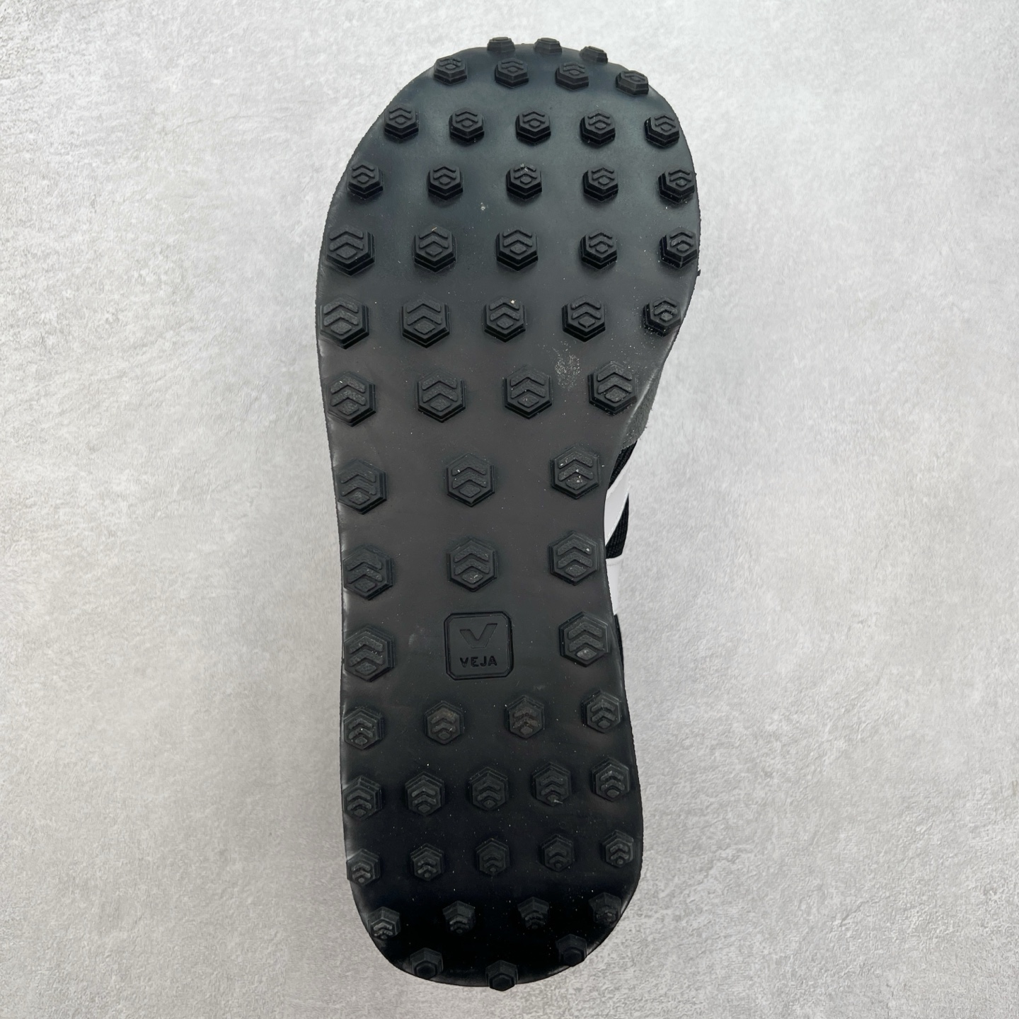 图片[9]-Veja Leather Extra Sneakers 法国国民V字经典运动板鞋#Ins爆款 街拍频繁上镜 春季入夏简约百搭款 全头层进口牛皮 舒适面革内里 广东厂 高端主打色系全网热销中 所售渠道大致由代购渠道 尺码：36 37 38 39 40 41 42 43 44 45-选品中心