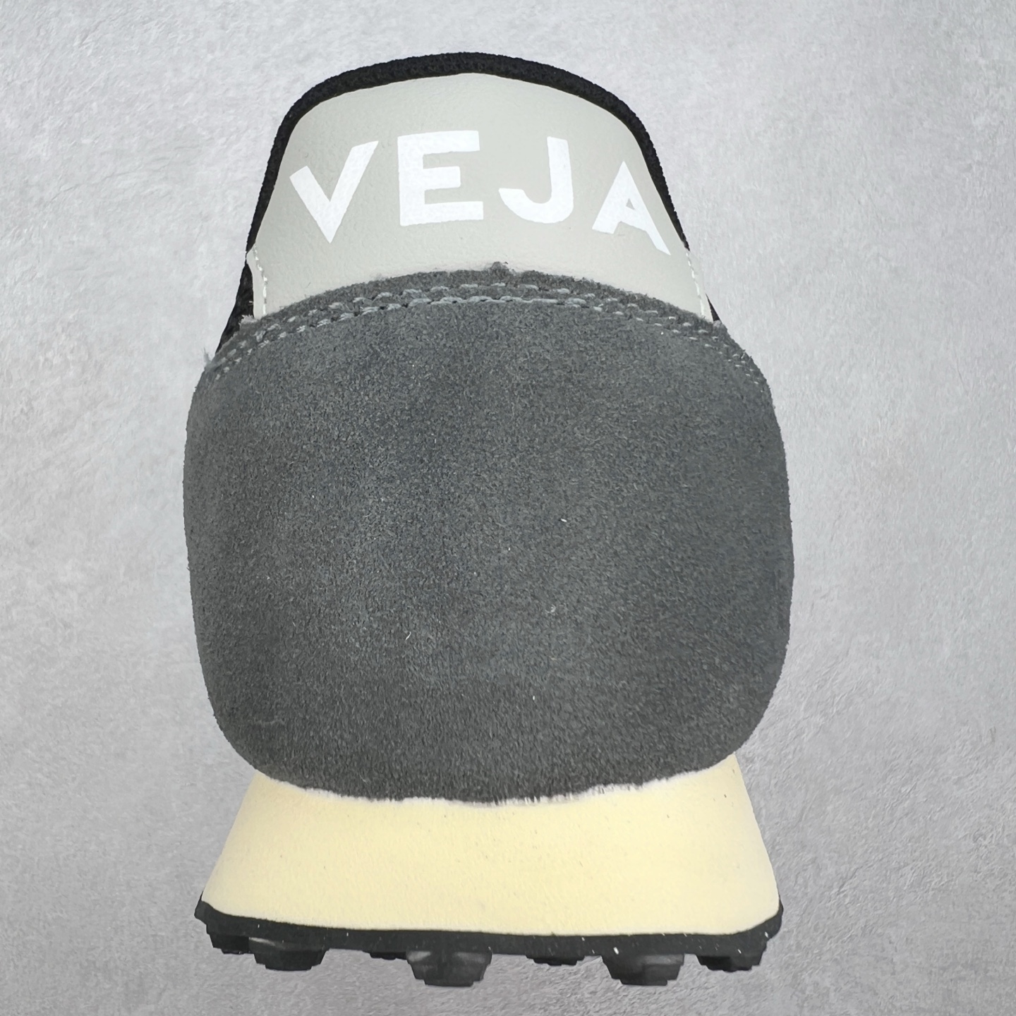 图片[8]-Veja Leather Extra Sneakers 法国国民V字经典运动板鞋#Ins爆款 街拍频繁上镜 春季入夏简约百搭款 全头层进口牛皮 舒适面革内里 广东厂 高端主打色系全网热销中 所售渠道大致由代购渠道 尺码：36 37 38 39 40 41 42 43 44 45-选品中心